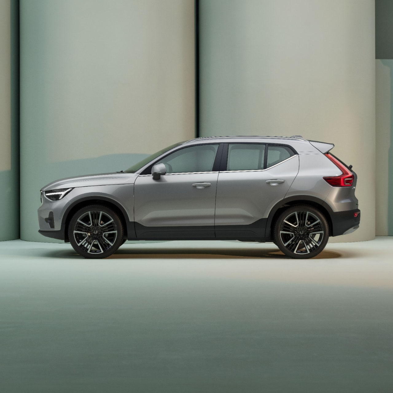 The inspired compact Scandinavian SUV. Designed for life in the city and beyond.