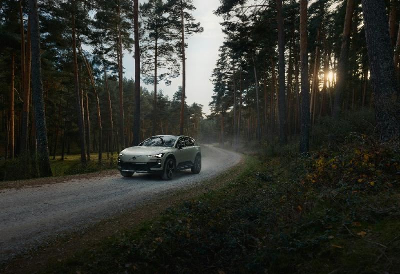 De Volvo EX60 Cross Country is gebouwd om meer te doen en zien.