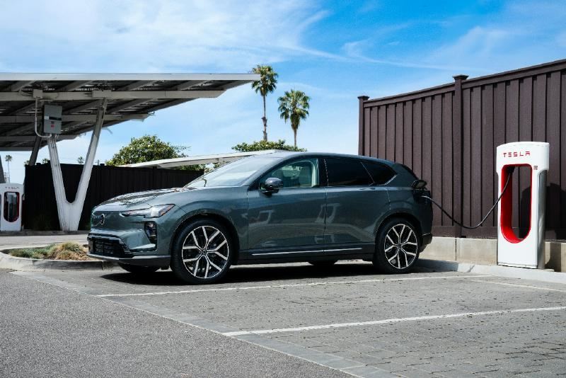 Snelladen wordt nog eenvoudiger voor volledig elektrische Volvo-rijders