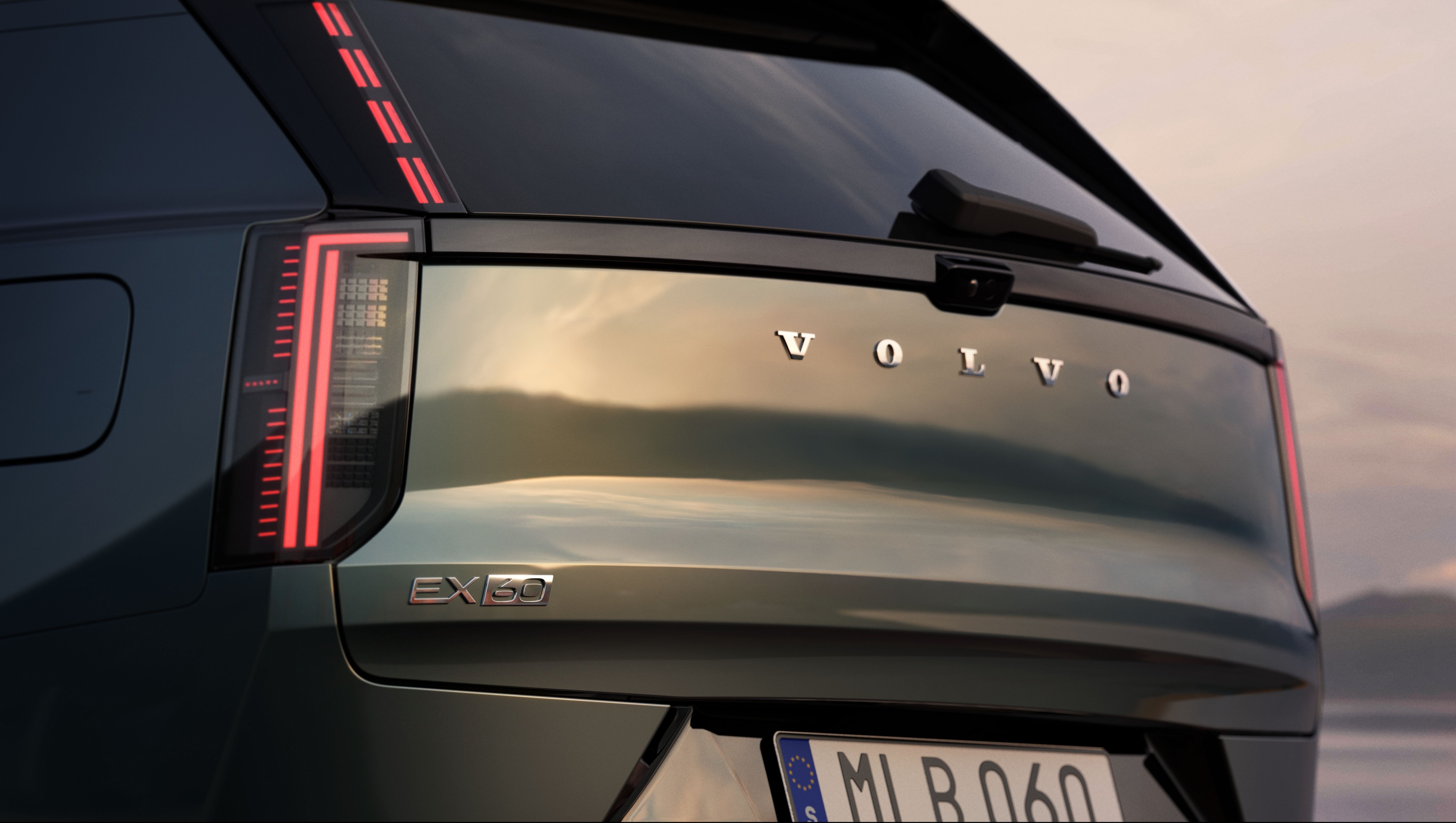 Volvo Cars completa 99 anos com legado de segurança e estilo únicos