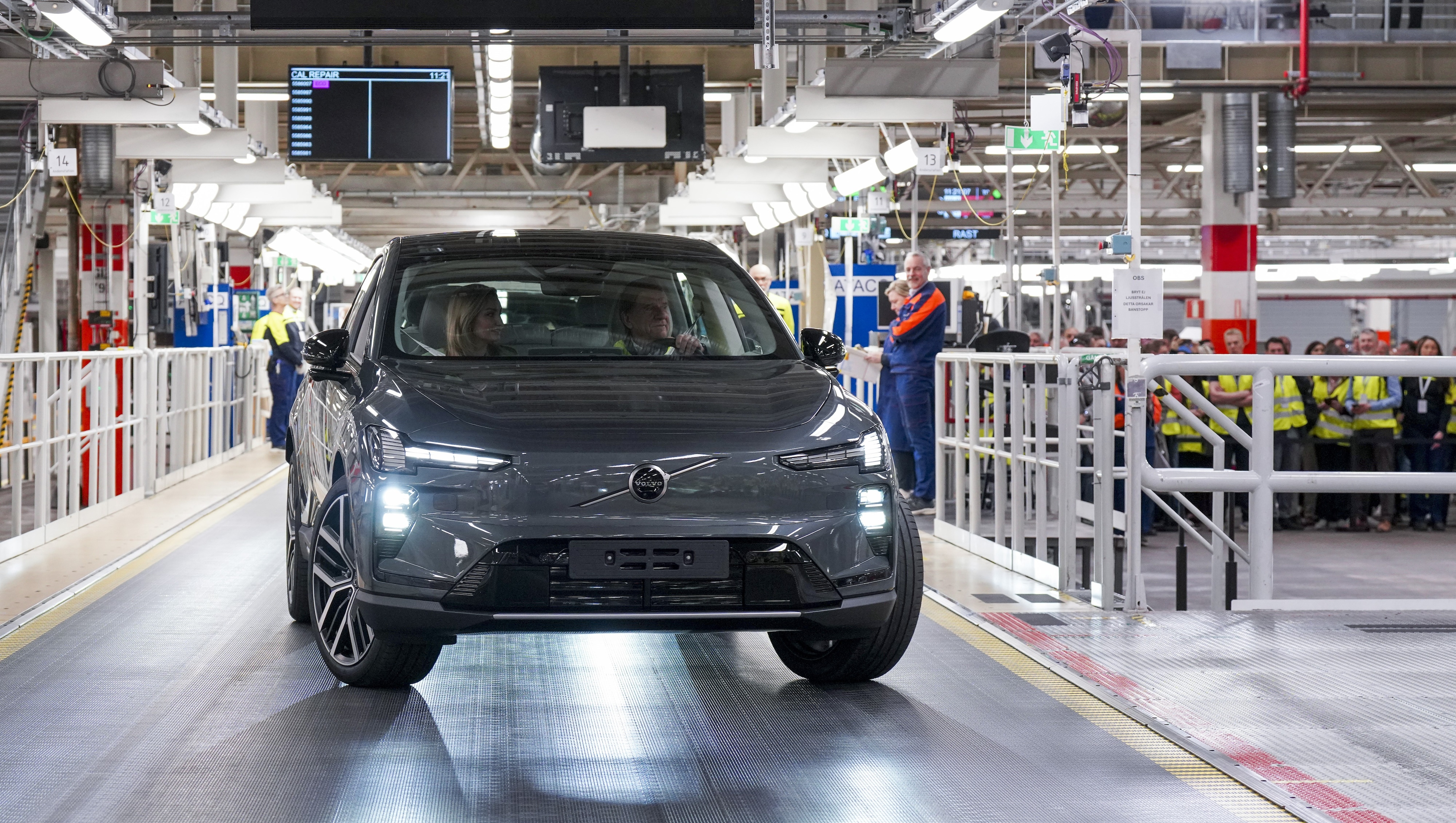 Volvo Cars starts production of game-changing EX60 electric SUV