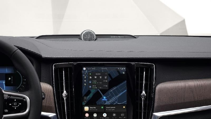 Volvo Cars kicks off largest over-the-air car software update in history with comprehensive user experience upgrade