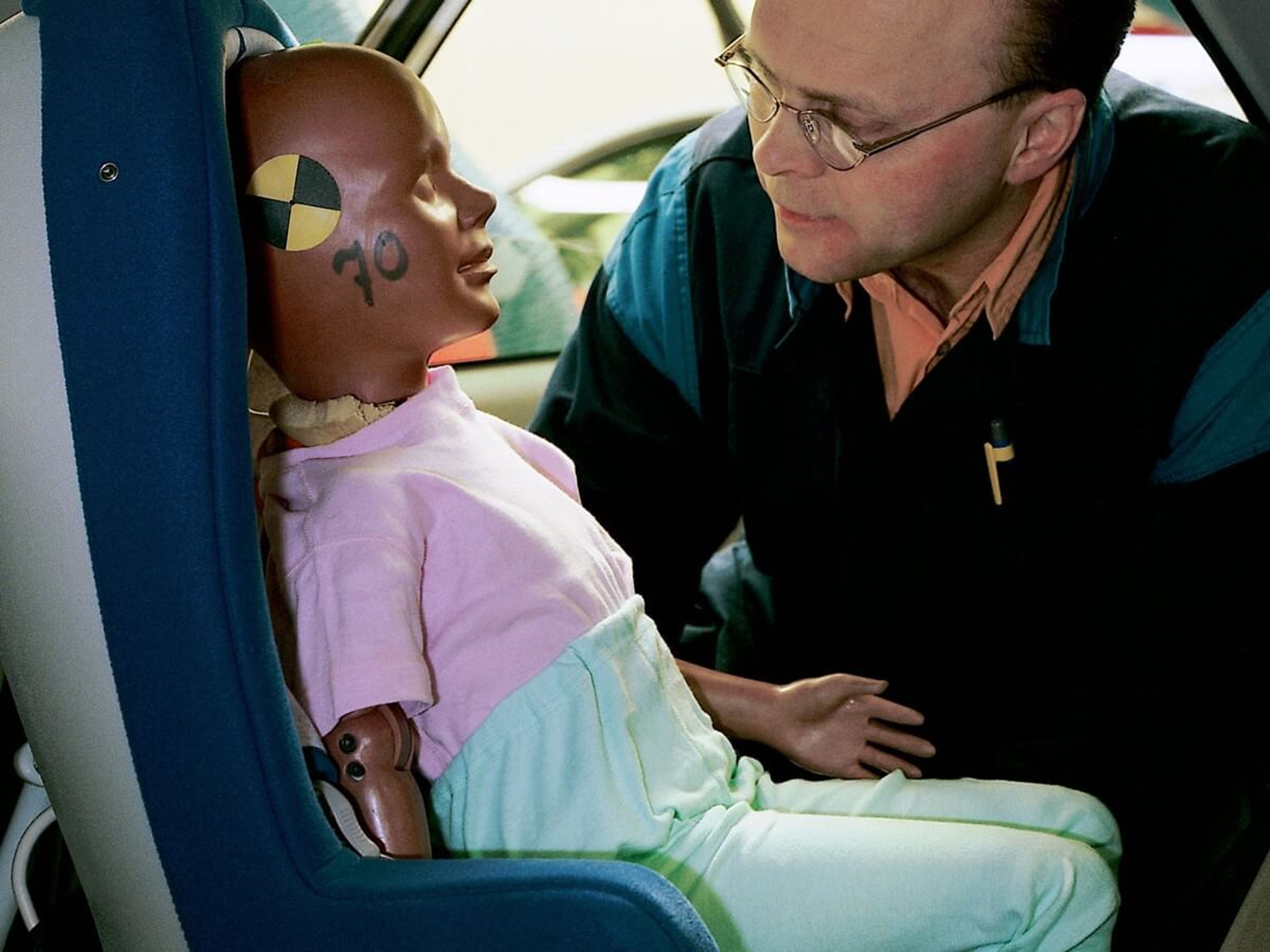 Siège dos à la route de quatrième génération lancé par Volvo Cars en 1994.