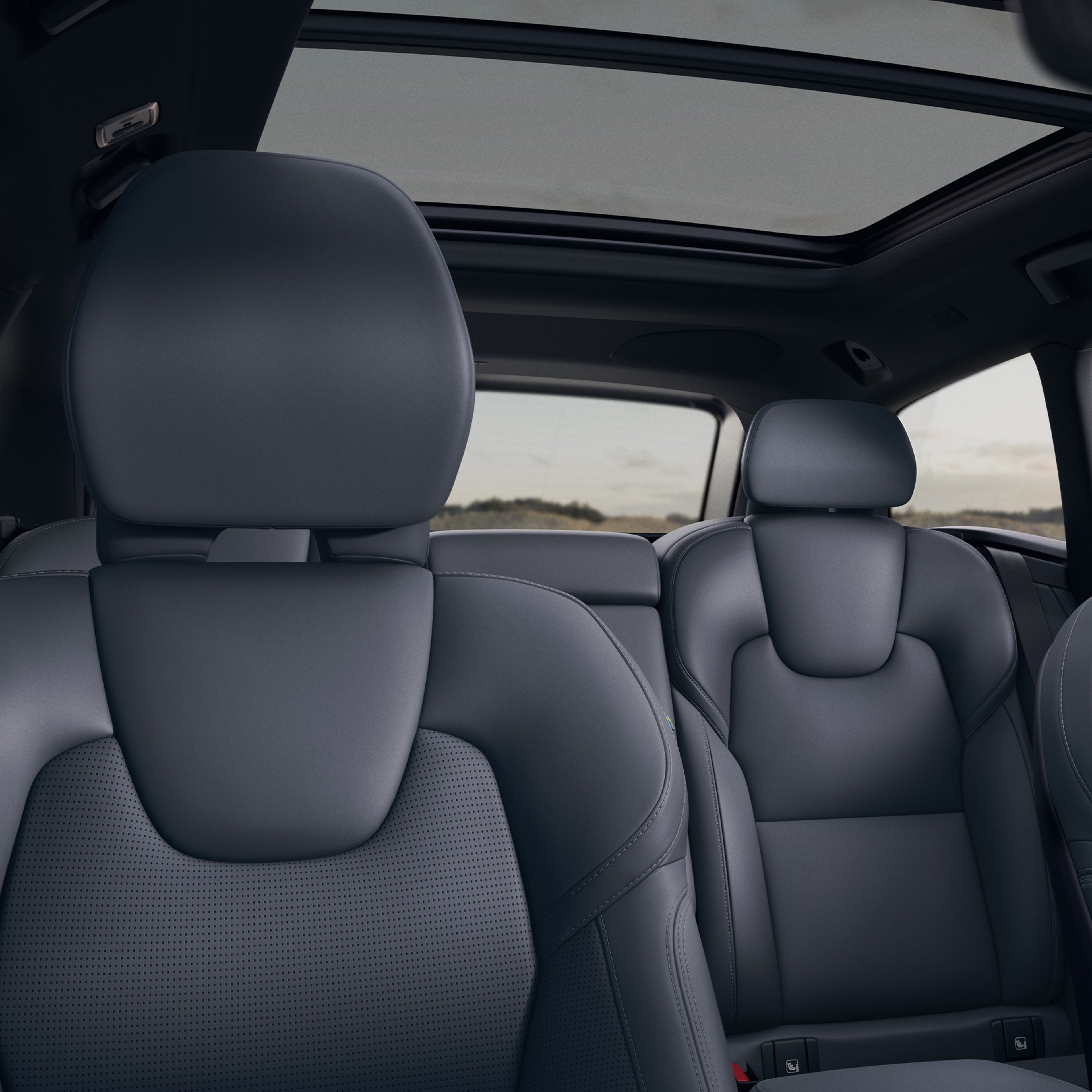 Innanrými Volvo V90 Cross Country.