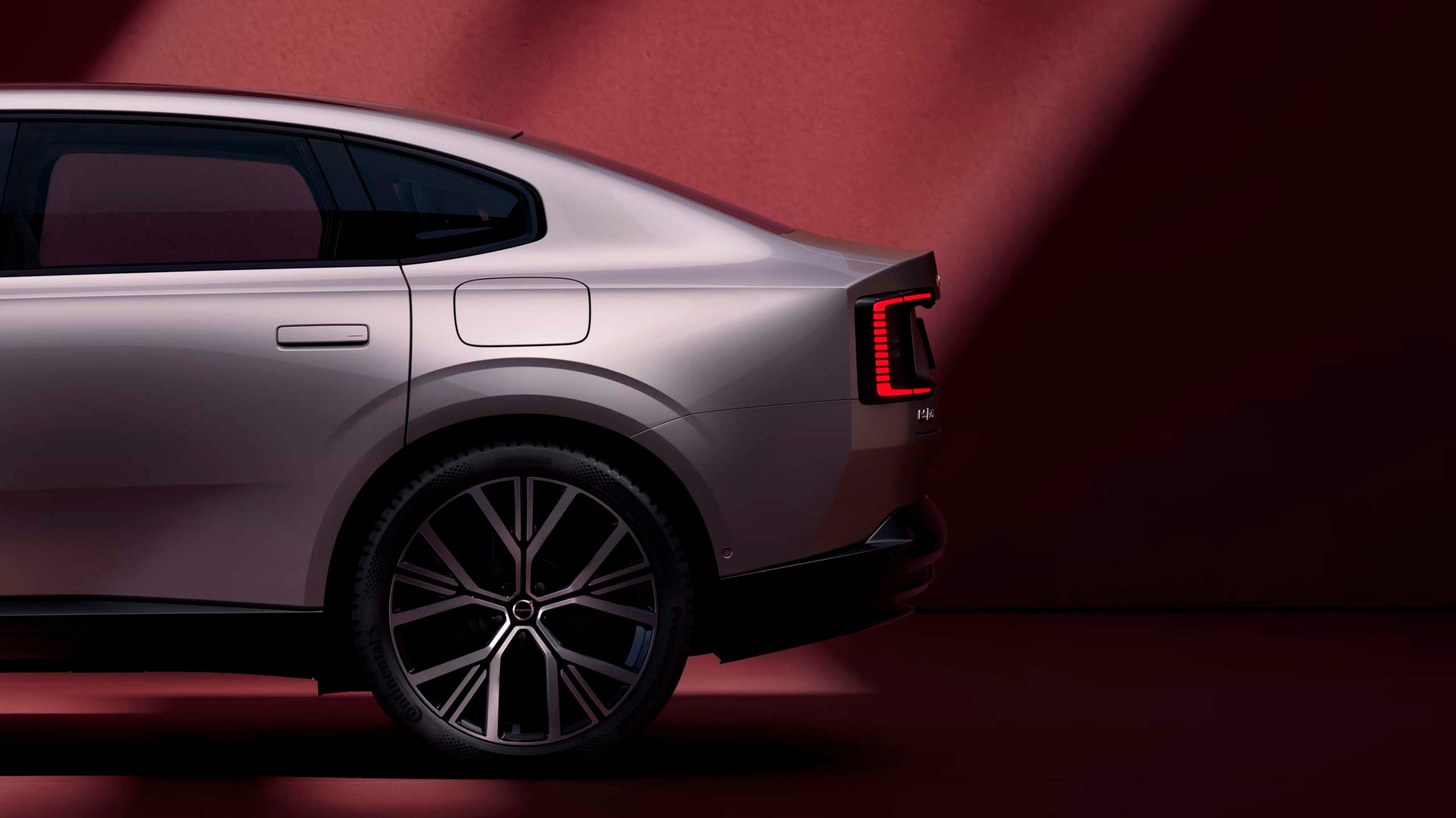 Vista lateral de un Volvo ES90