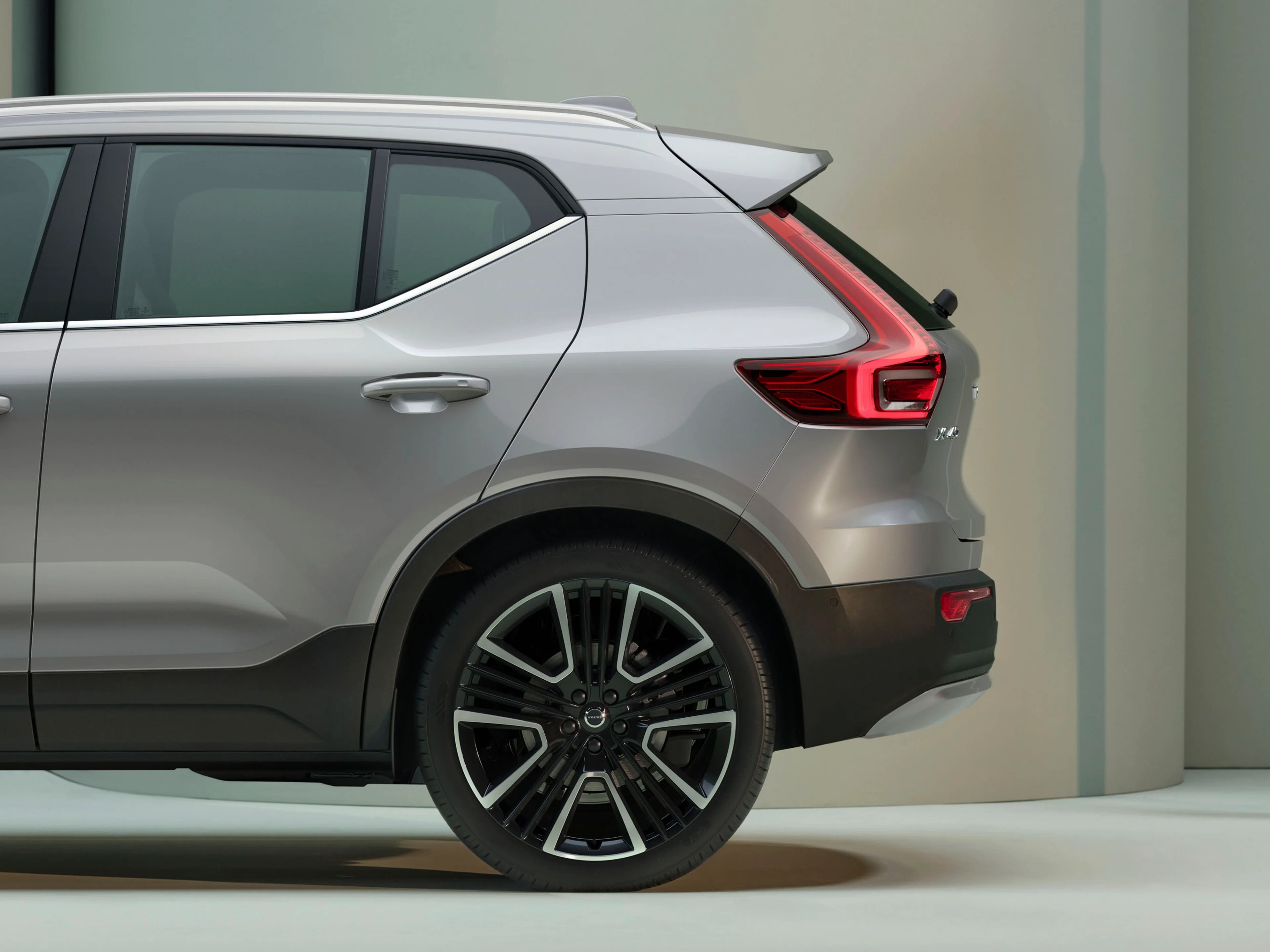 Tu Volvo XC40 Premium Edition
