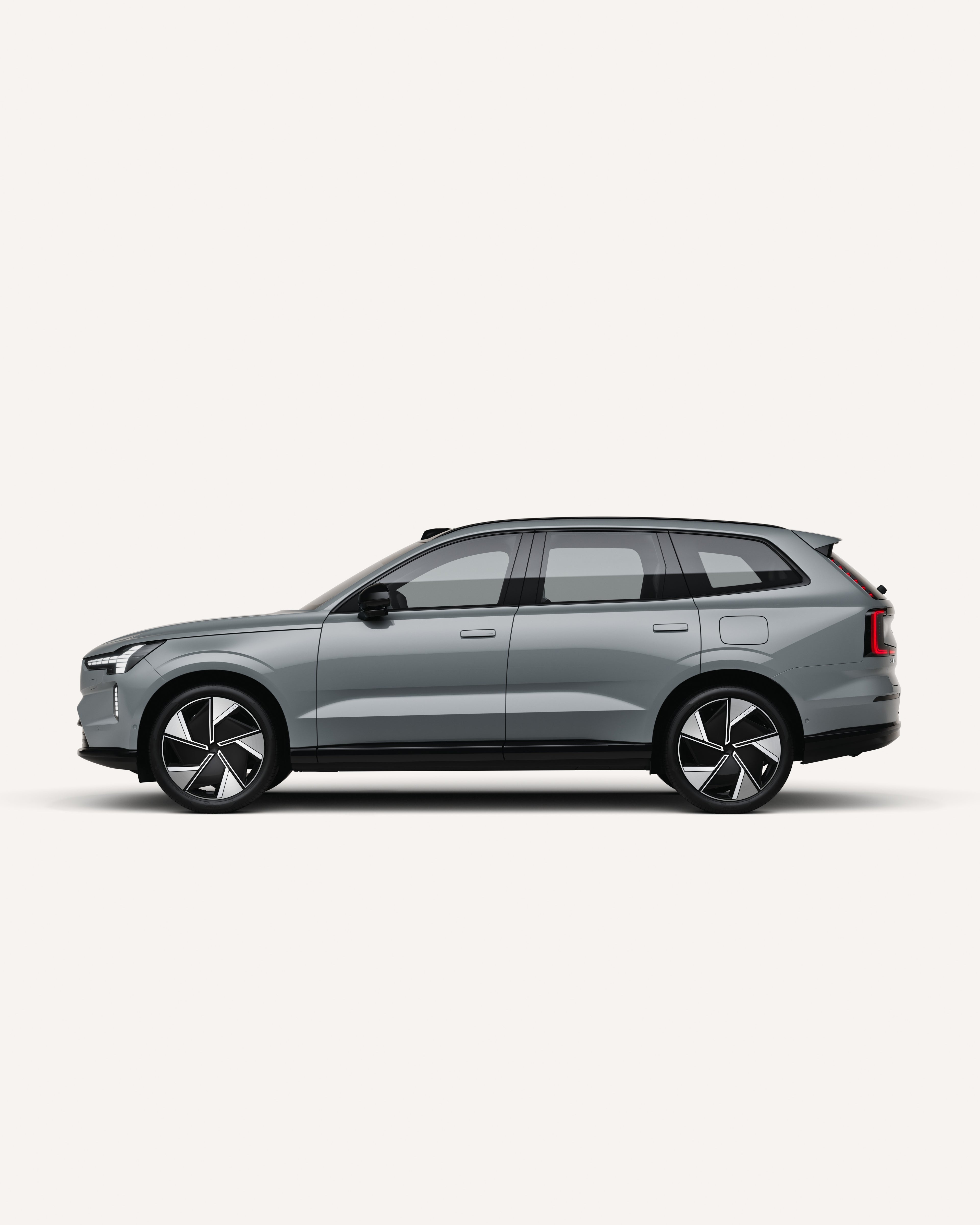 Front view of the Volvo EX90 in a white studio environment.