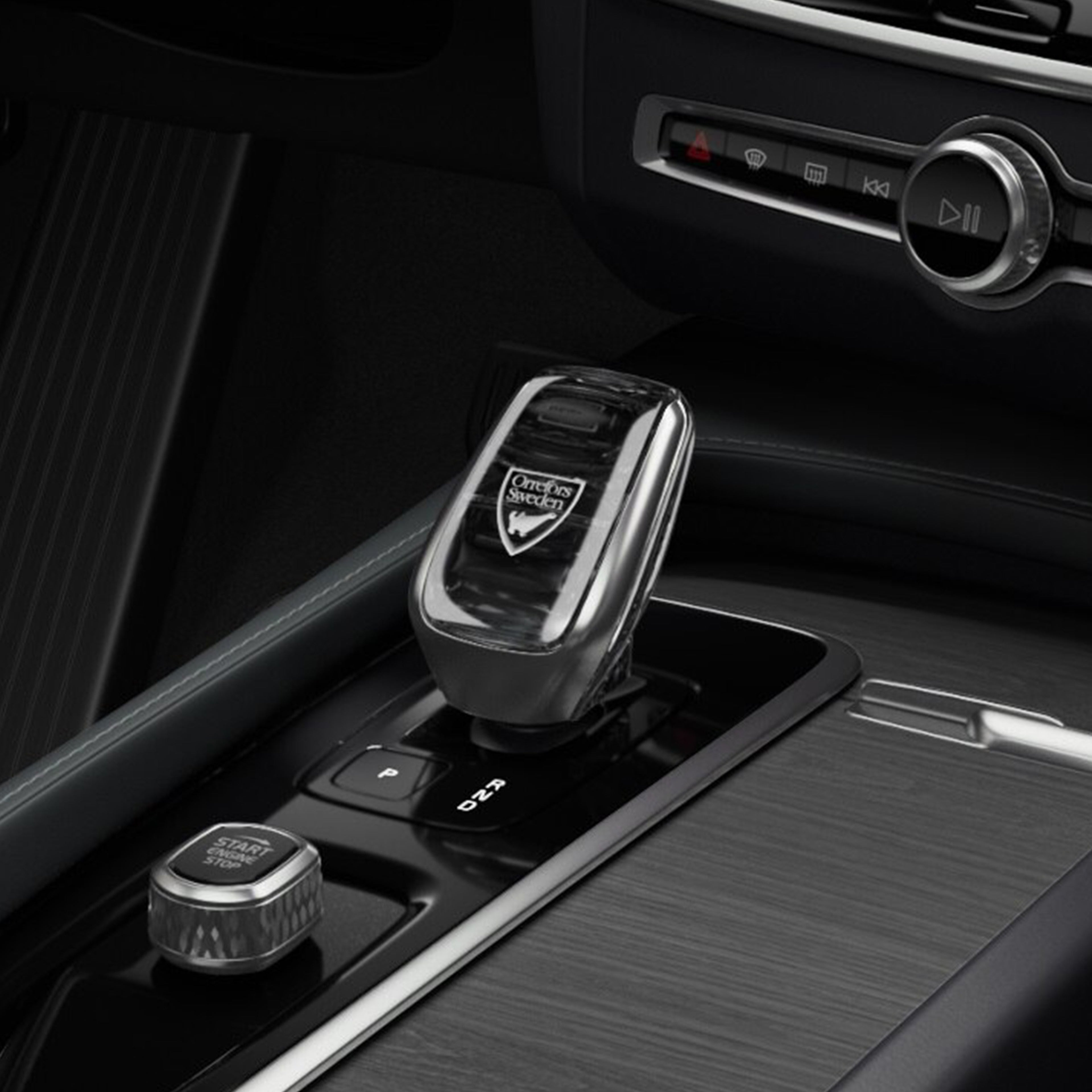 Gírstöng í Volvo V90 Cross Country.