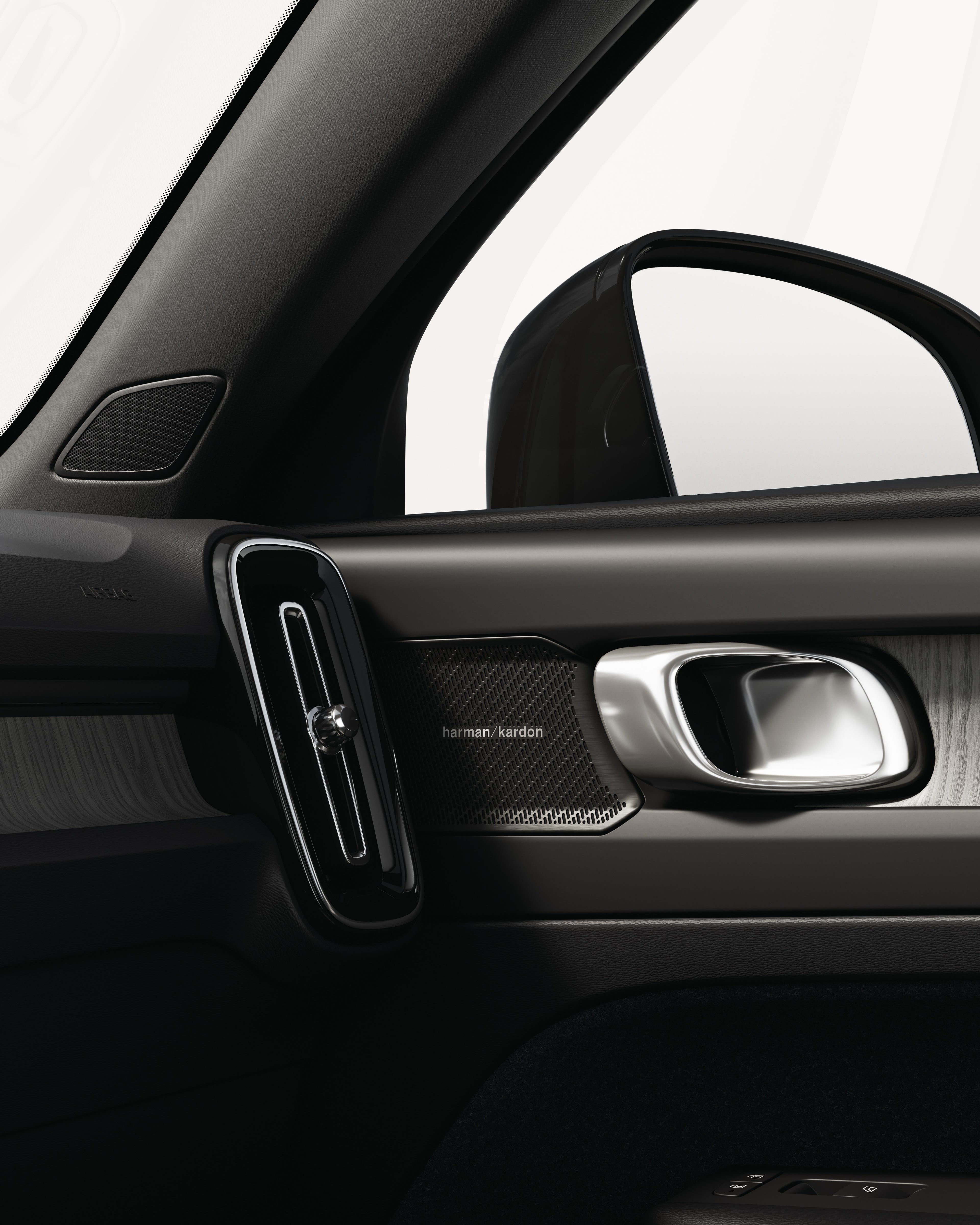 Närbild på Harman Kardon-högtalare i Volvo EC40