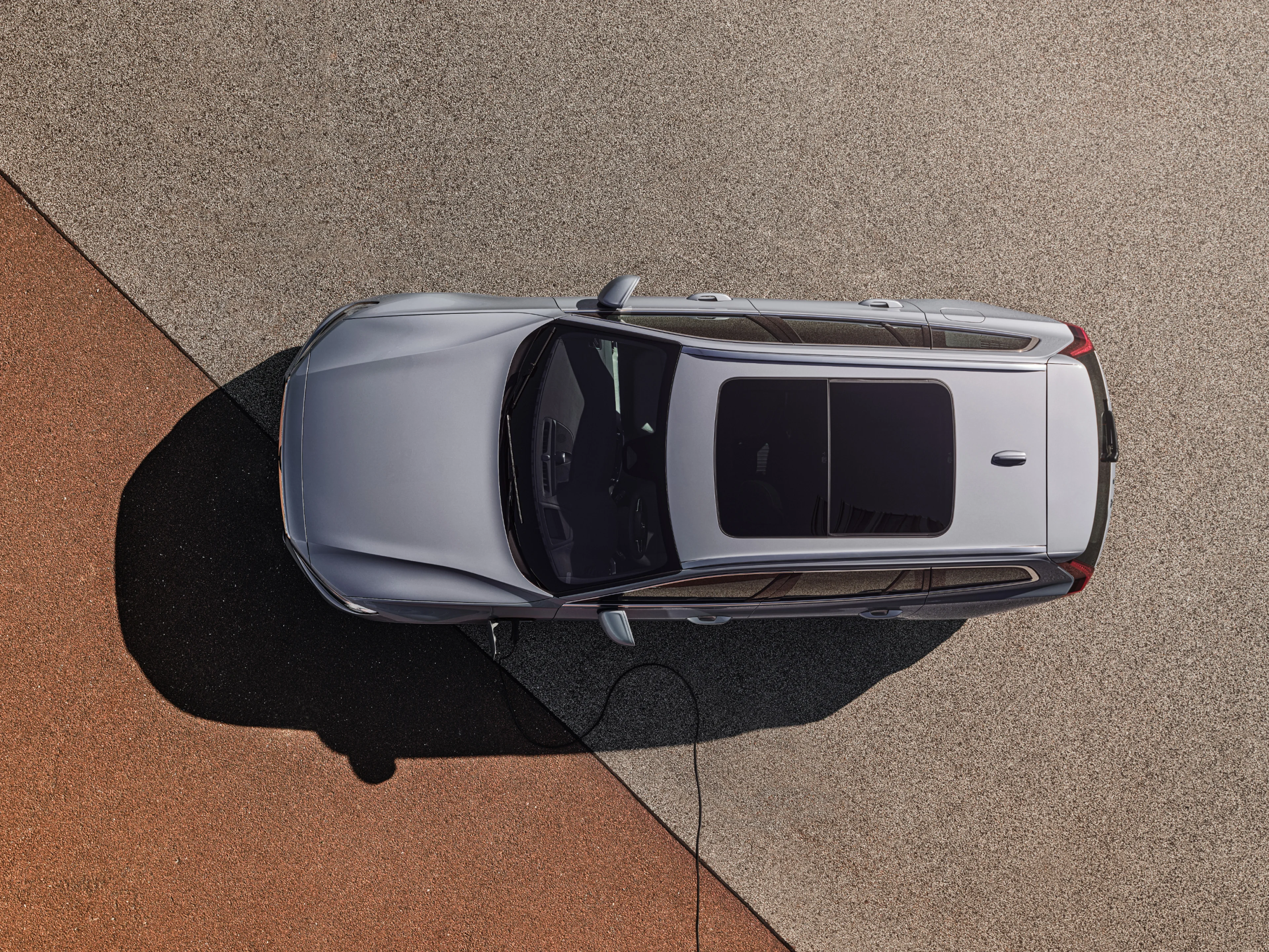 Toit panoramique d’une Volvo V60 Plug-in Hybrid.