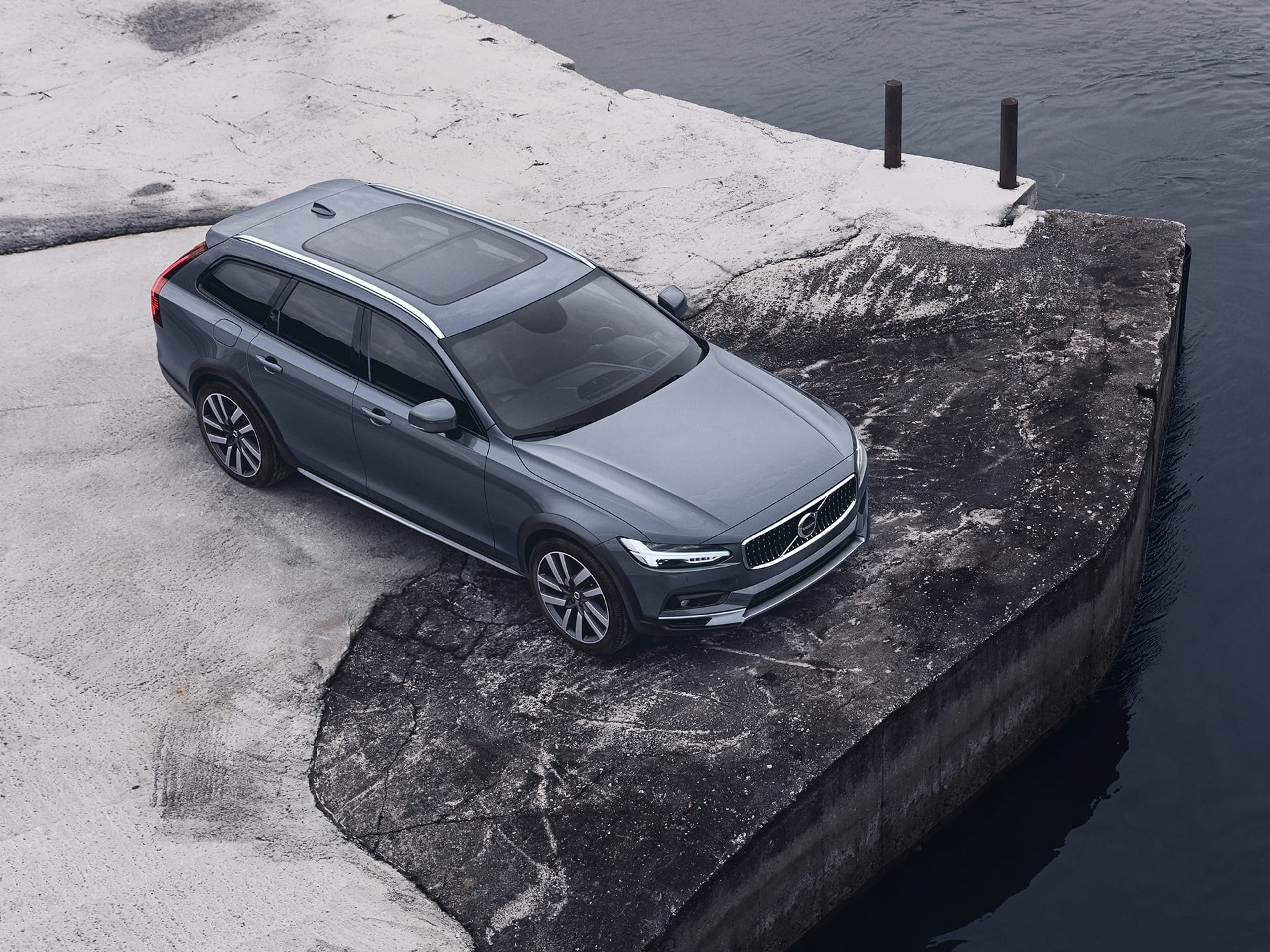 Þakgluggi á Volvo V90 Cross Country.