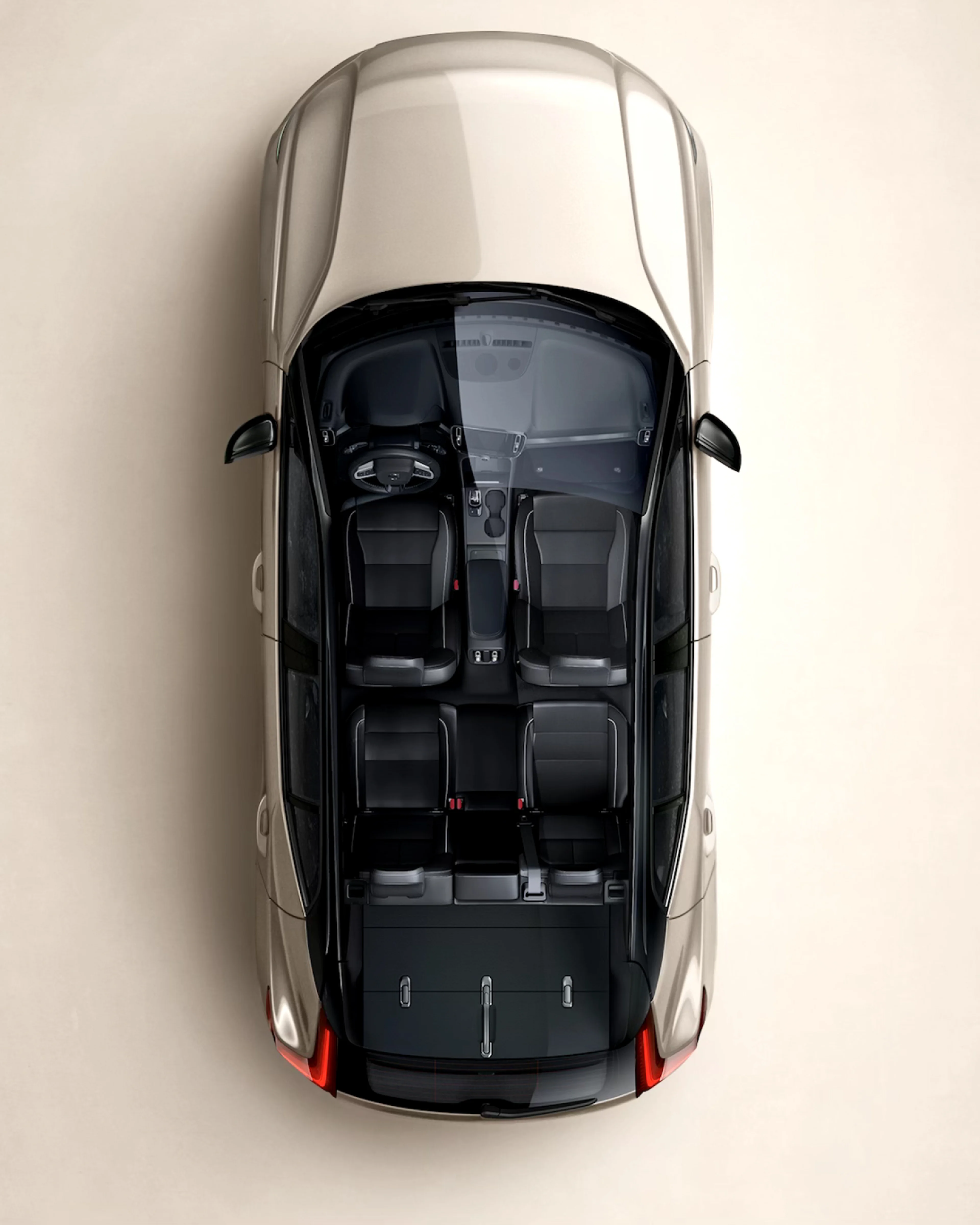 Pohľad zhora na plne elektrické Volvo EX40.