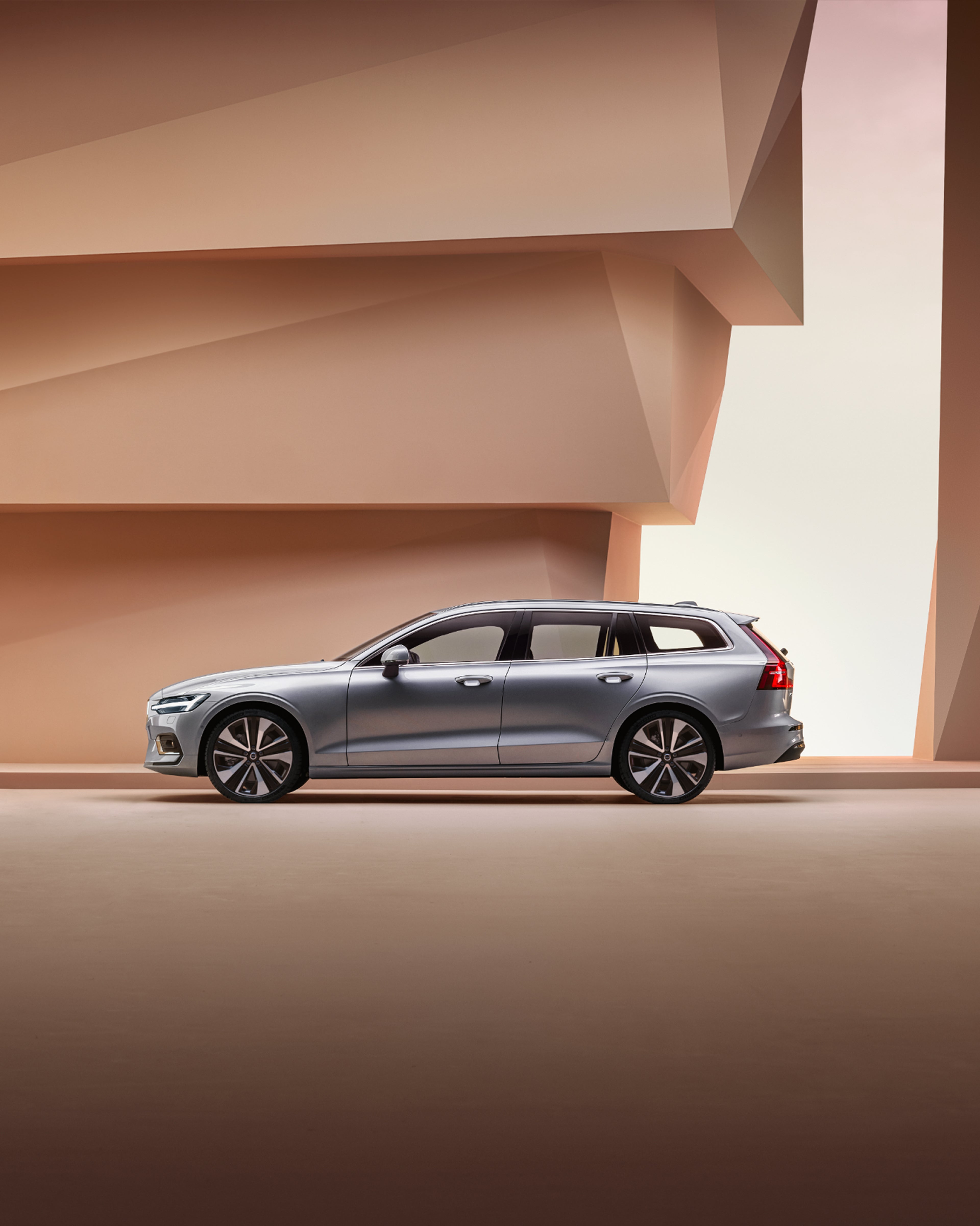 Vue latérale de la V60 semi-hybride