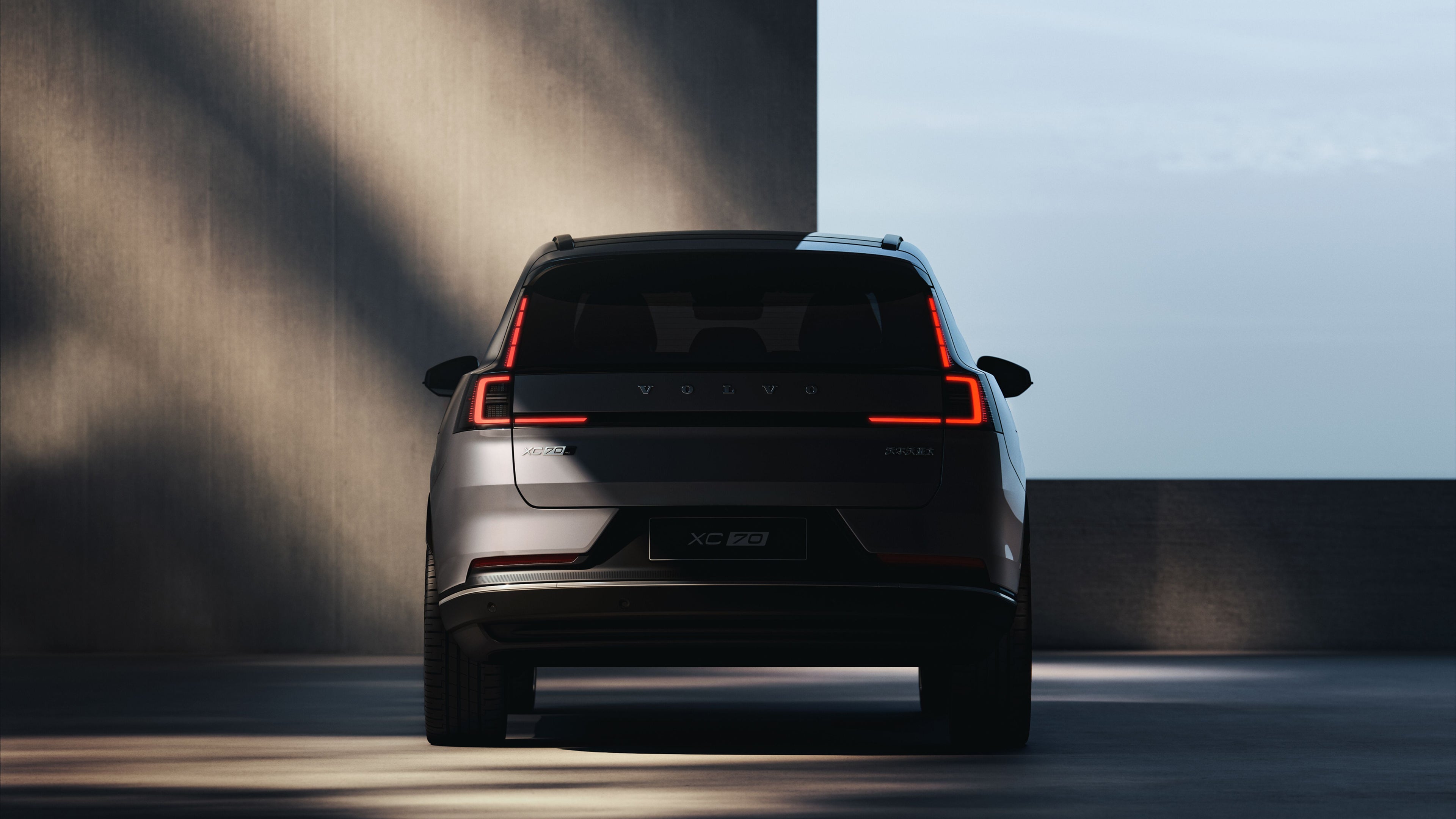 Rear view of the Volvo XC70.