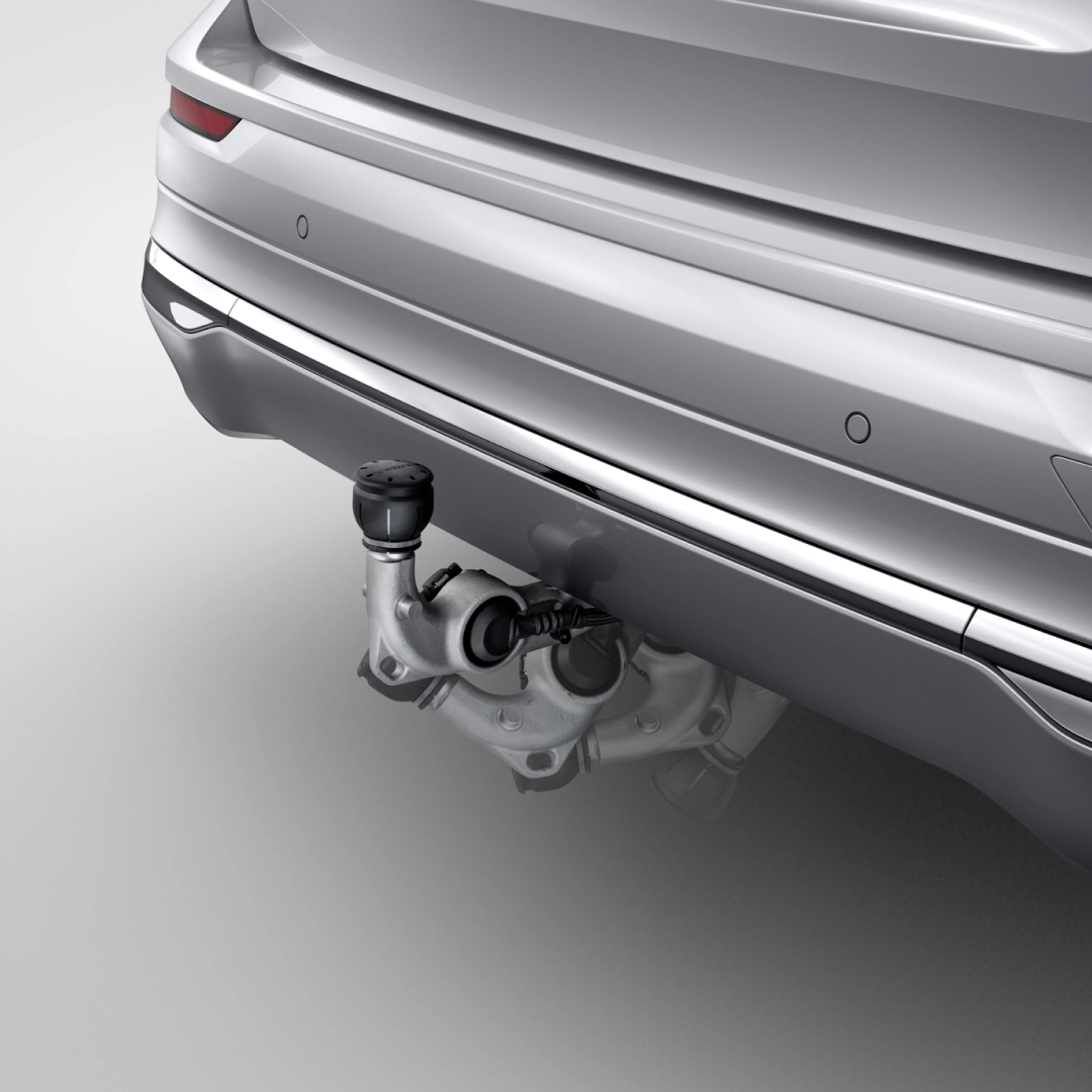 An image of the electronically foldable tower on a Volvo XC60 plug-in hybrid.