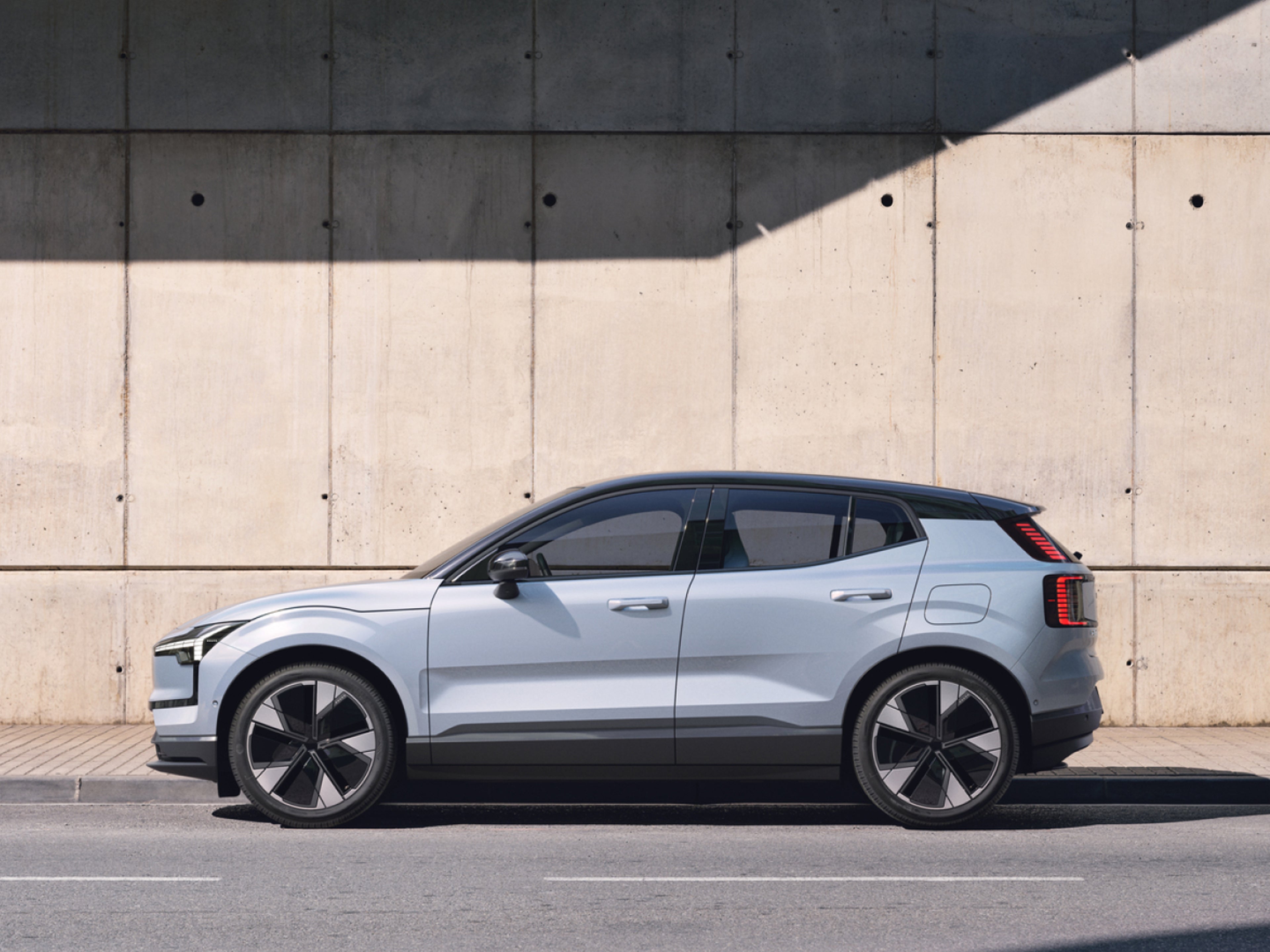 An image of the fully electric Volvo EX30.