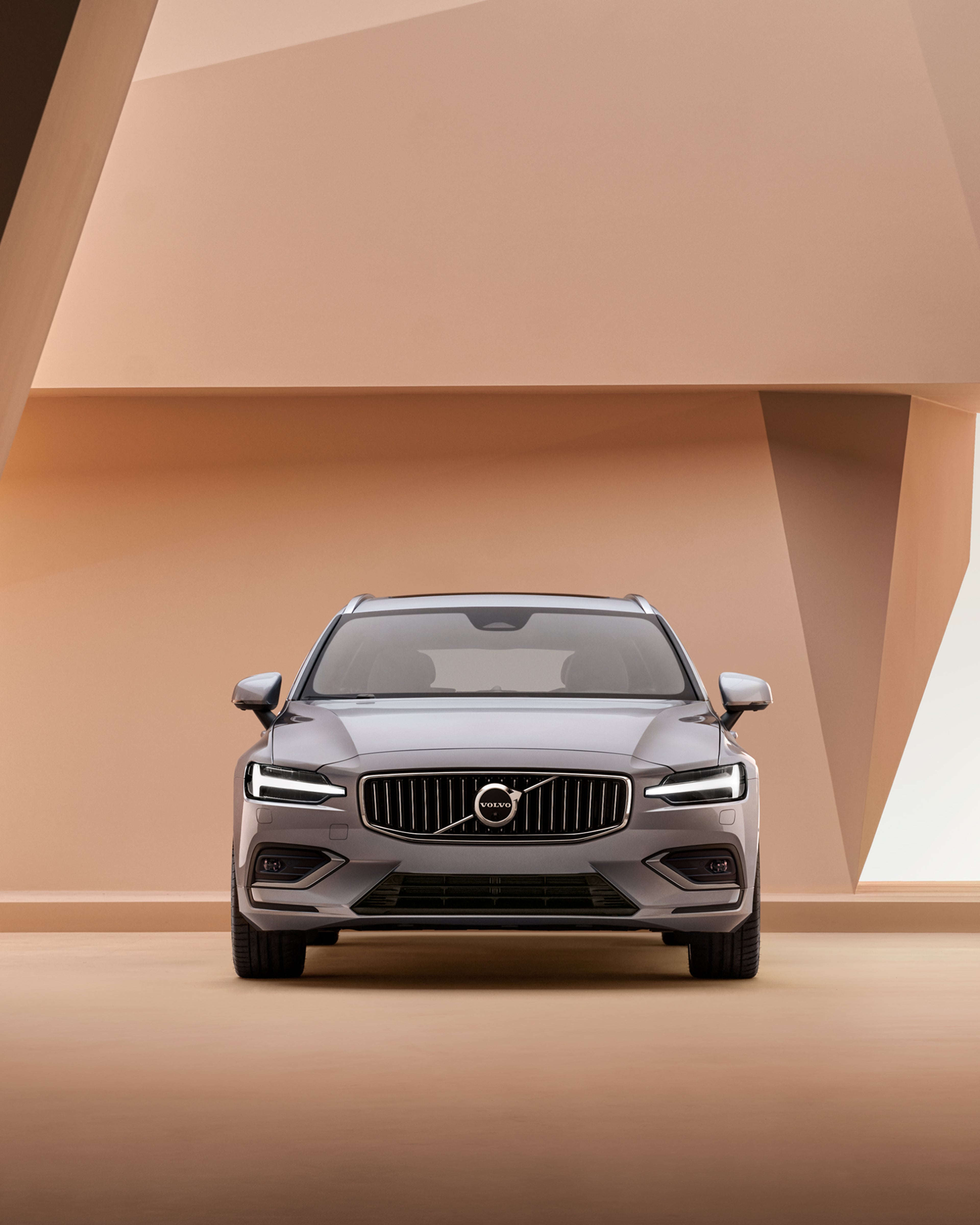 Vue avant de la V60 semi-hybride