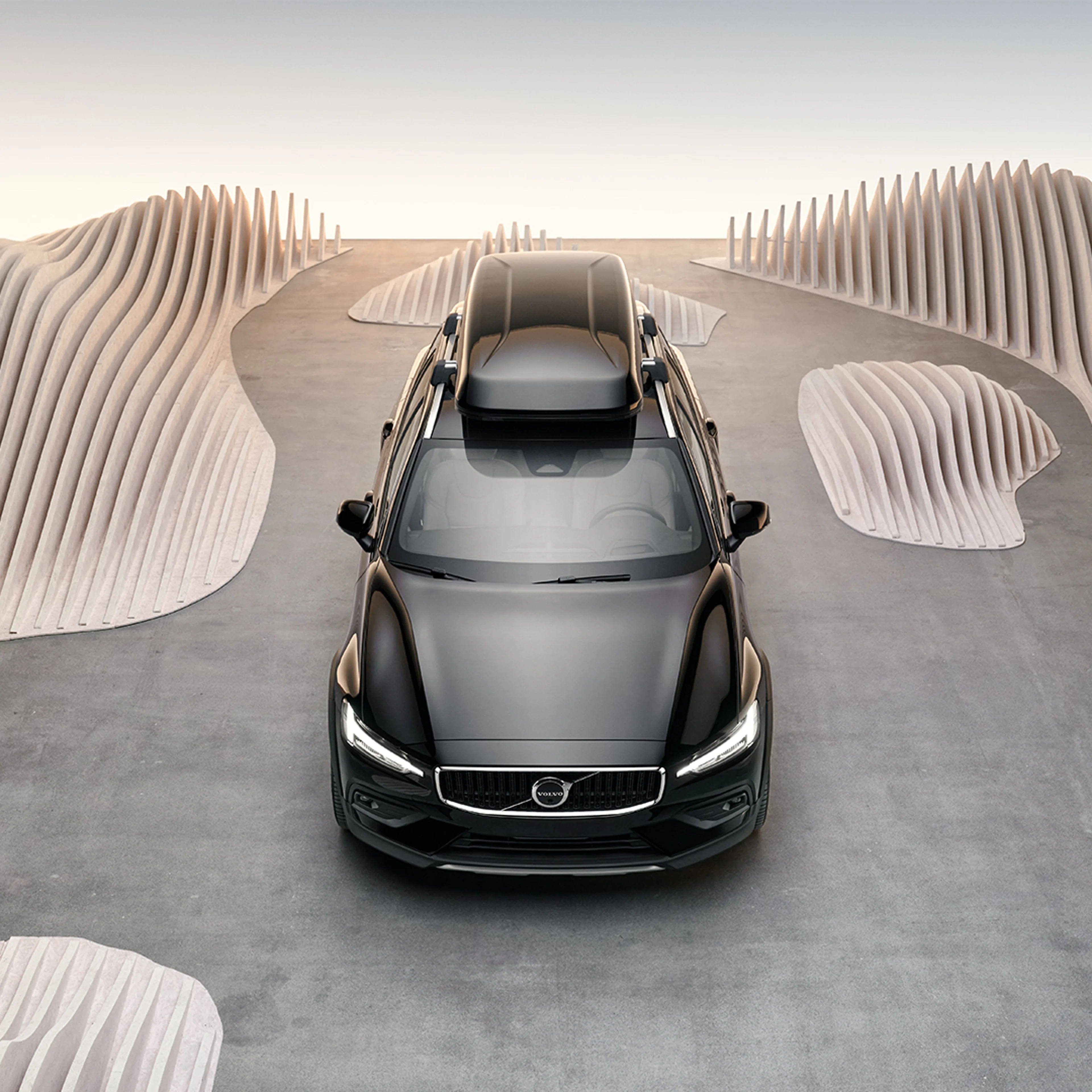 The aerodynamically optimised roof box designed by Volvo Cars, partially made from recycled materials.