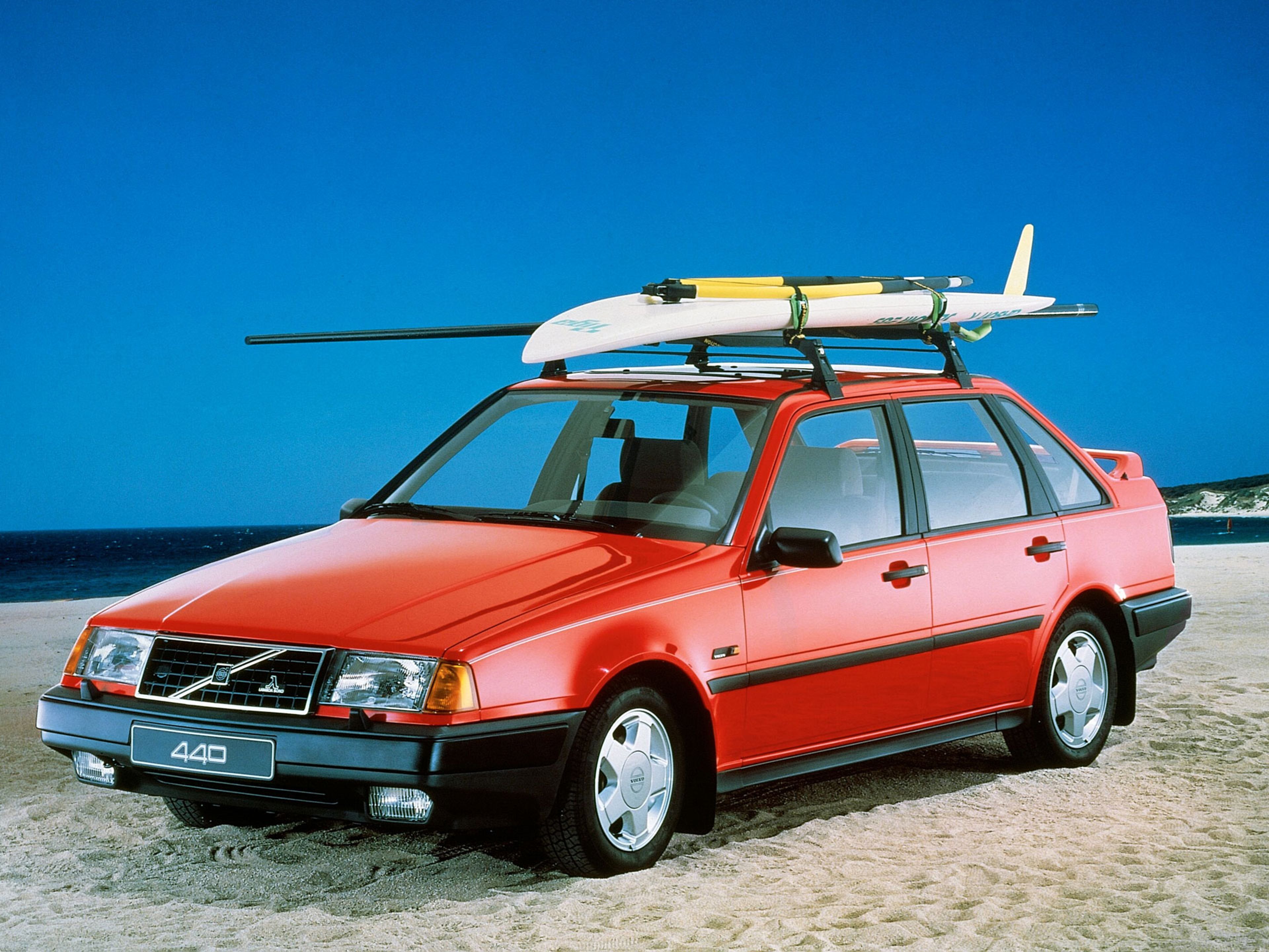 Picture showing the Volvo 440.