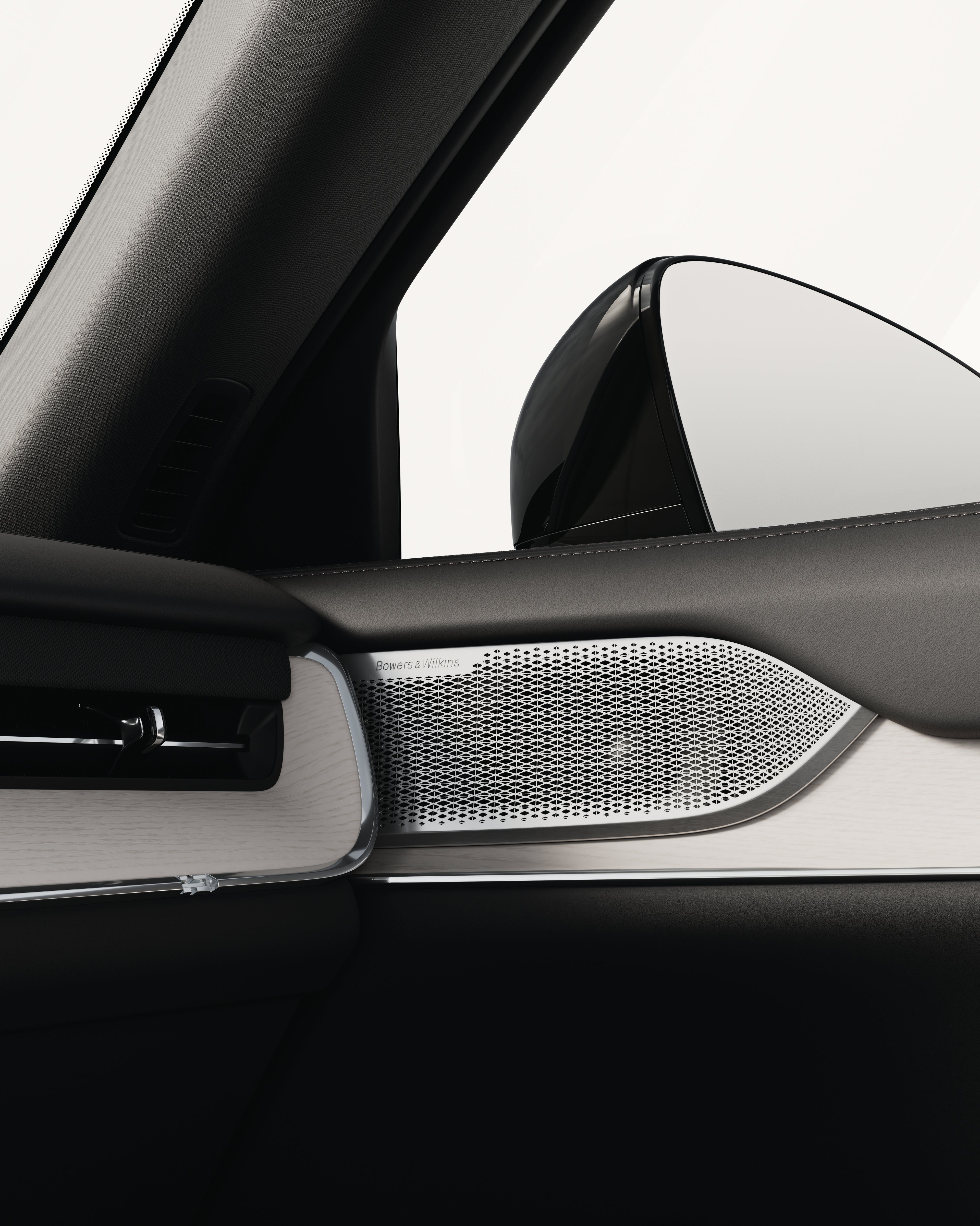 Bowers & Wilkins speaker in the Volvo EX90, integrated into the dashboard.