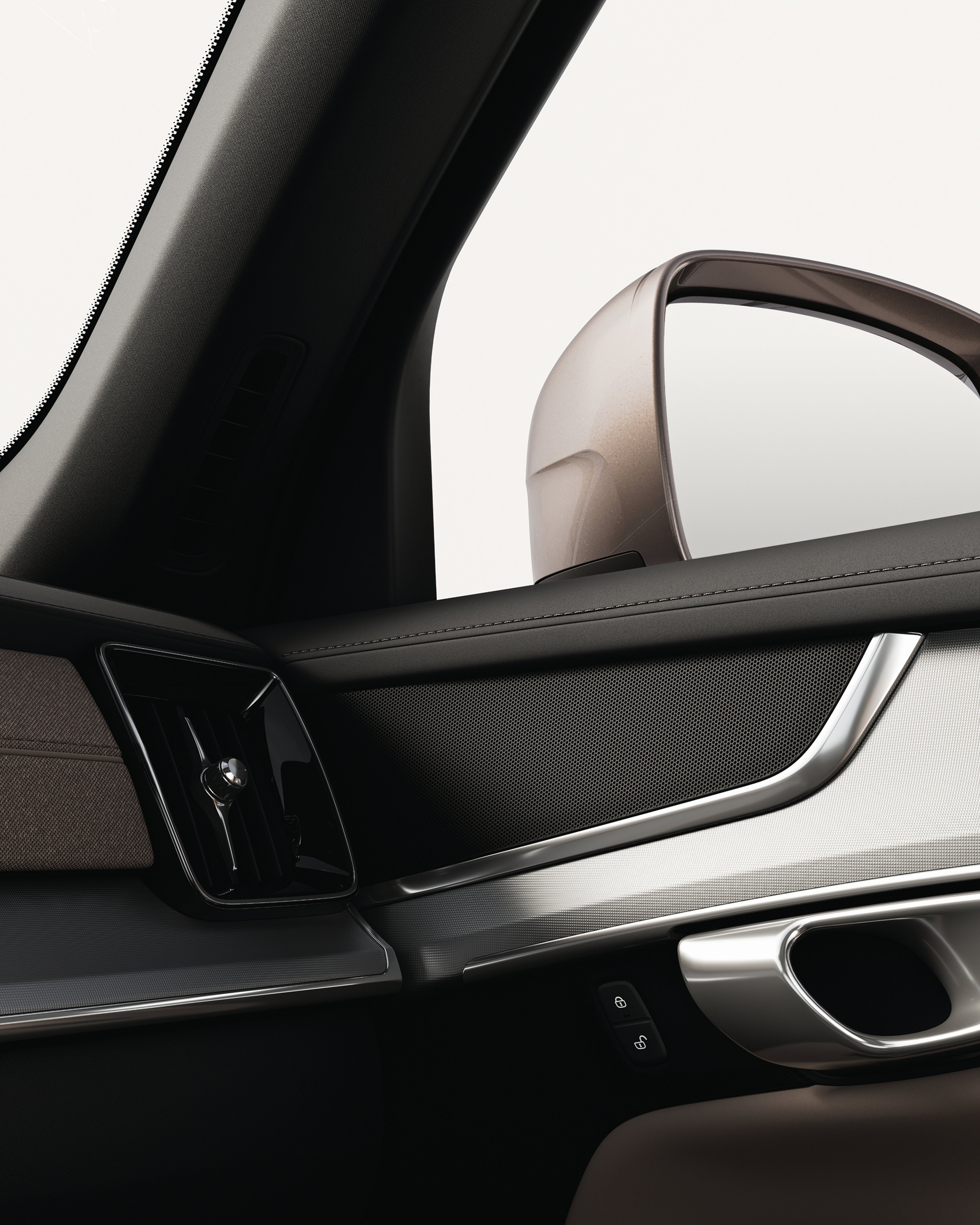 Close-up of the Volvo XC90 standard speaker