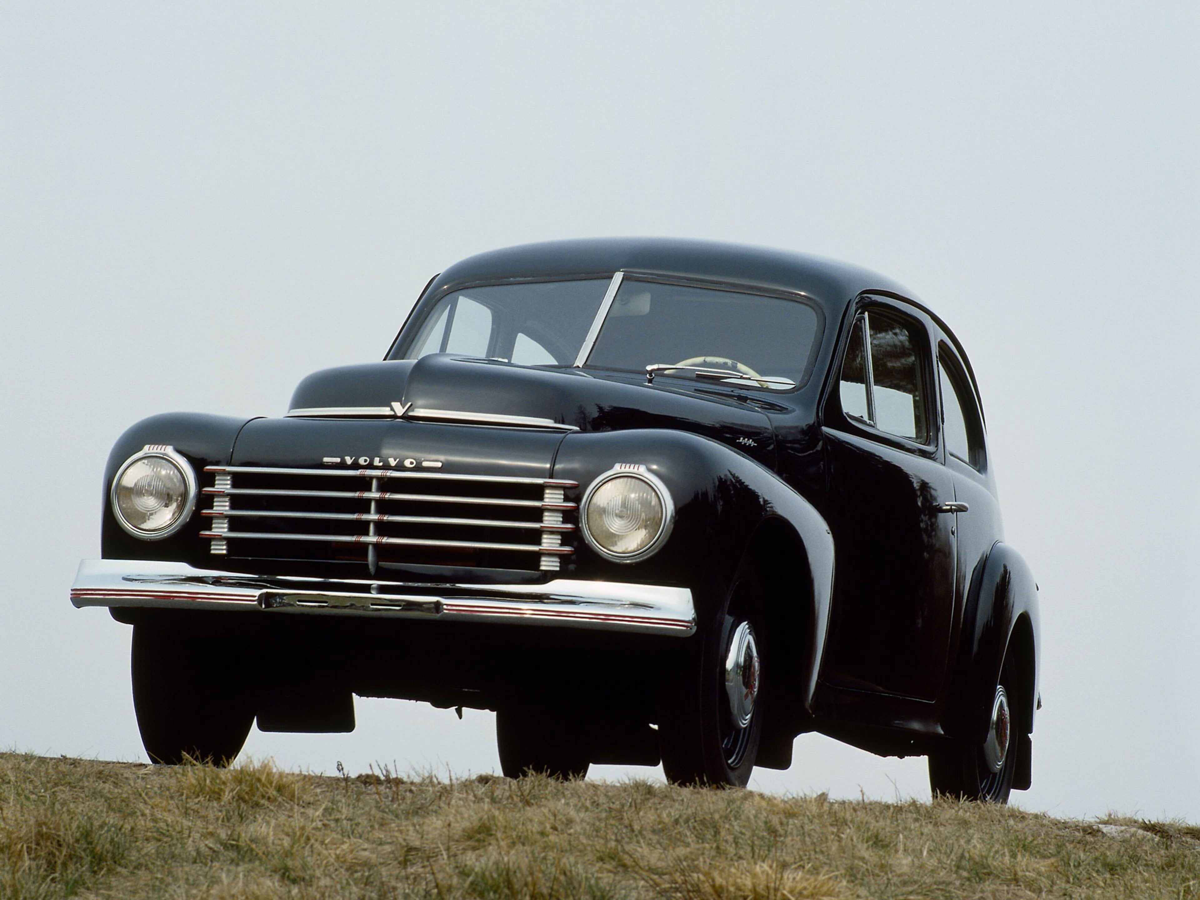 Picture showing the Volvo PV444