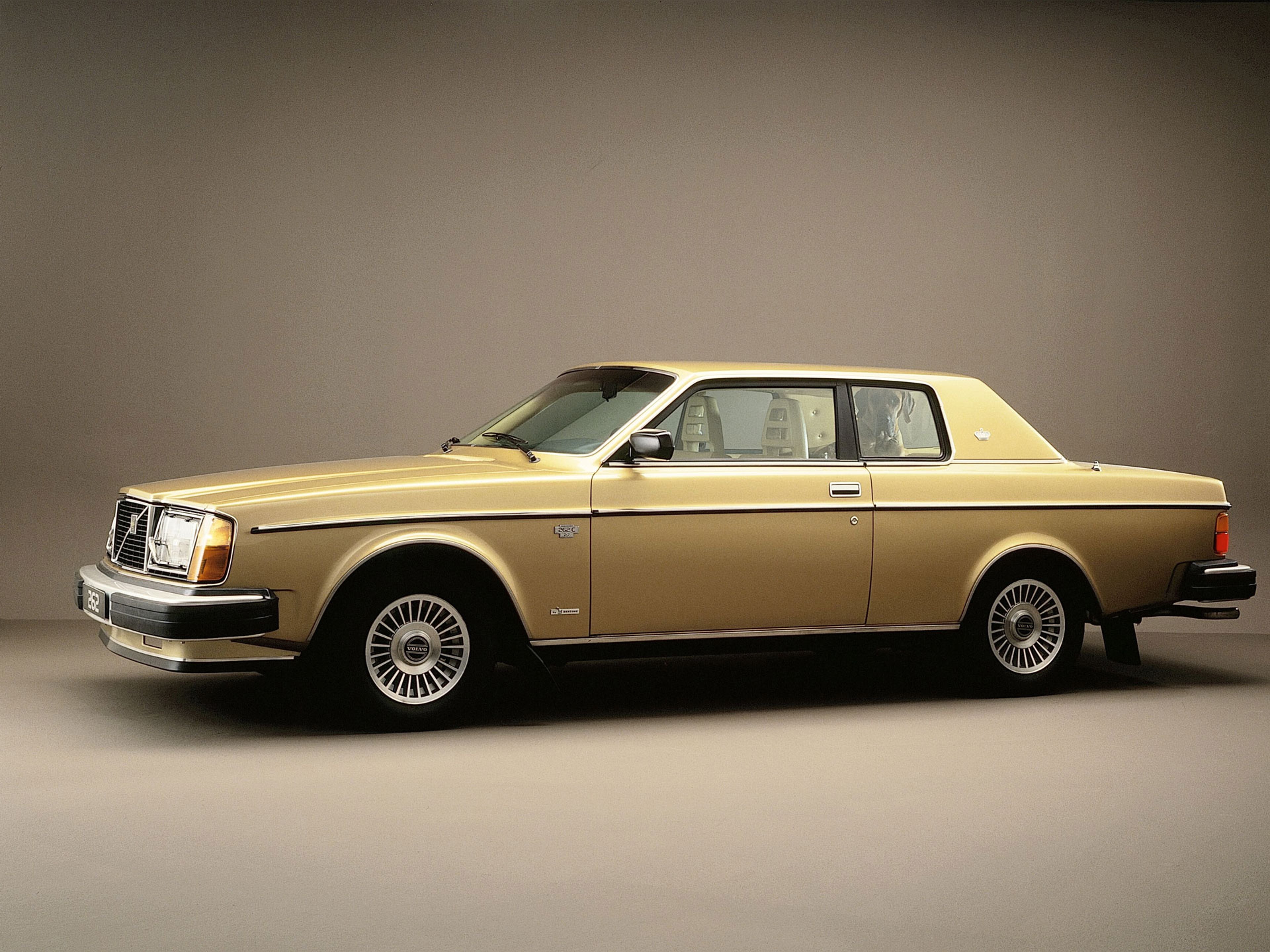 Слика на Volvo 262C