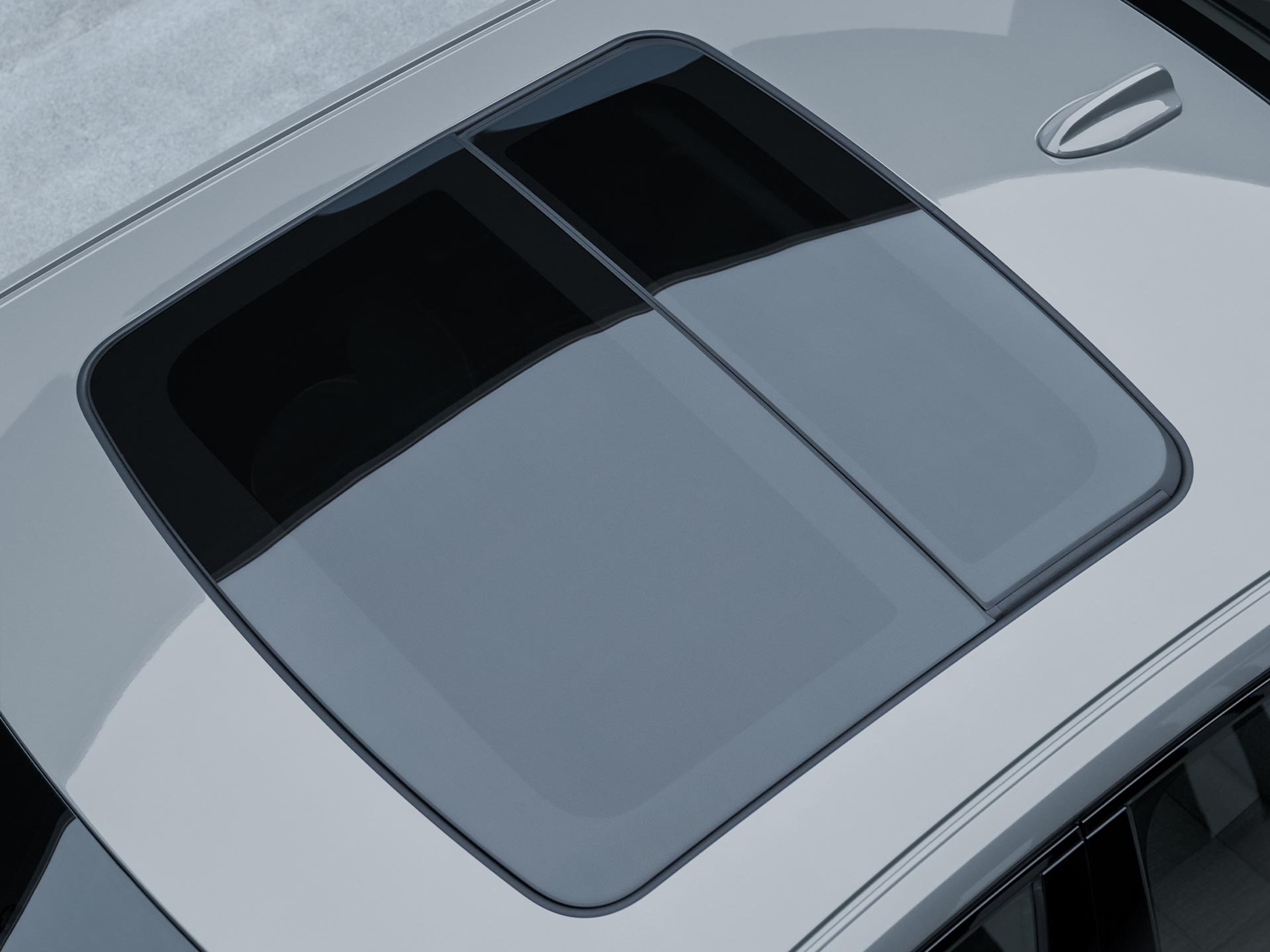 Panoramic roof on a Volvo S60 plug-in hybrid.
