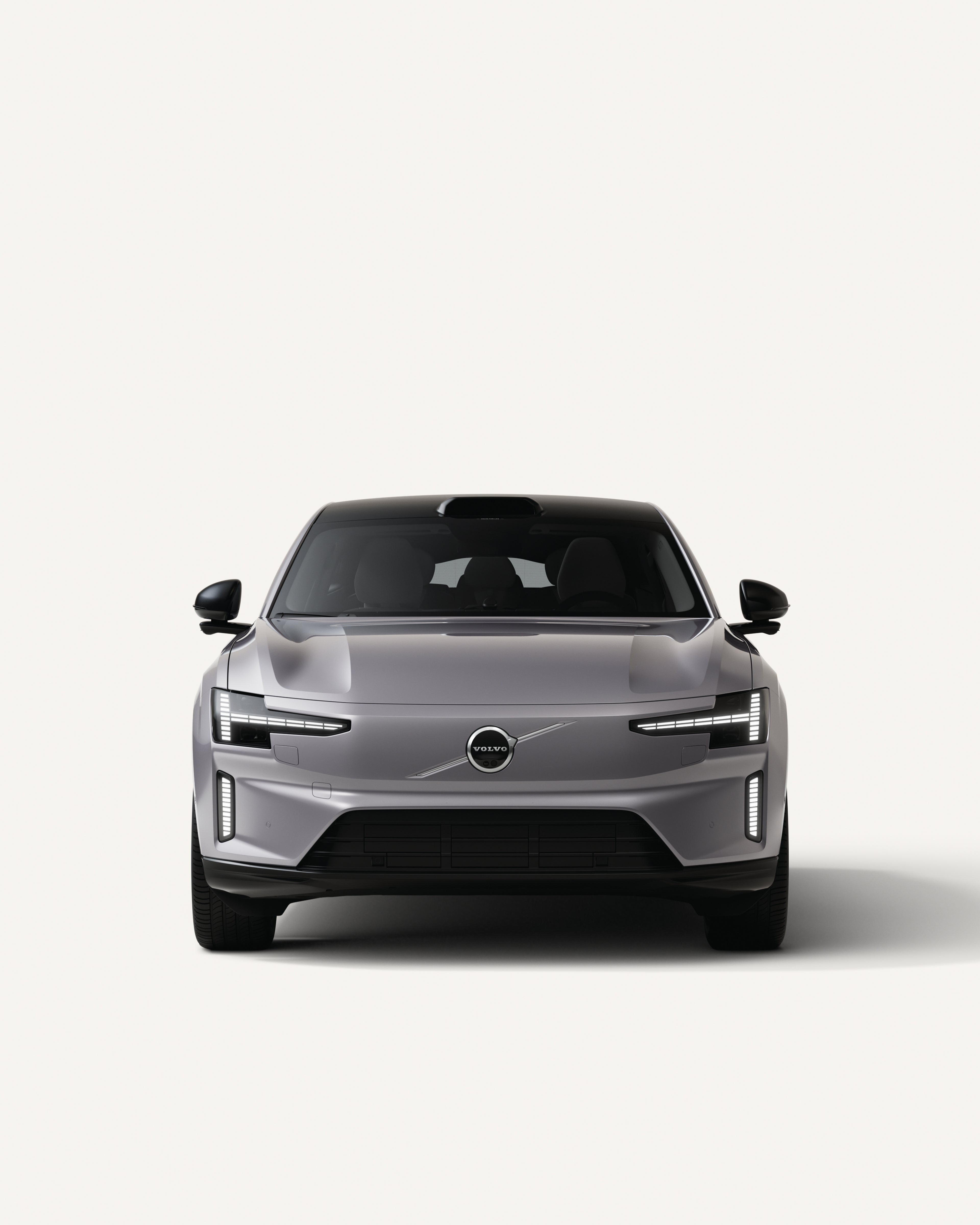 Вид спереди на полностью электрический Volvo ES90.