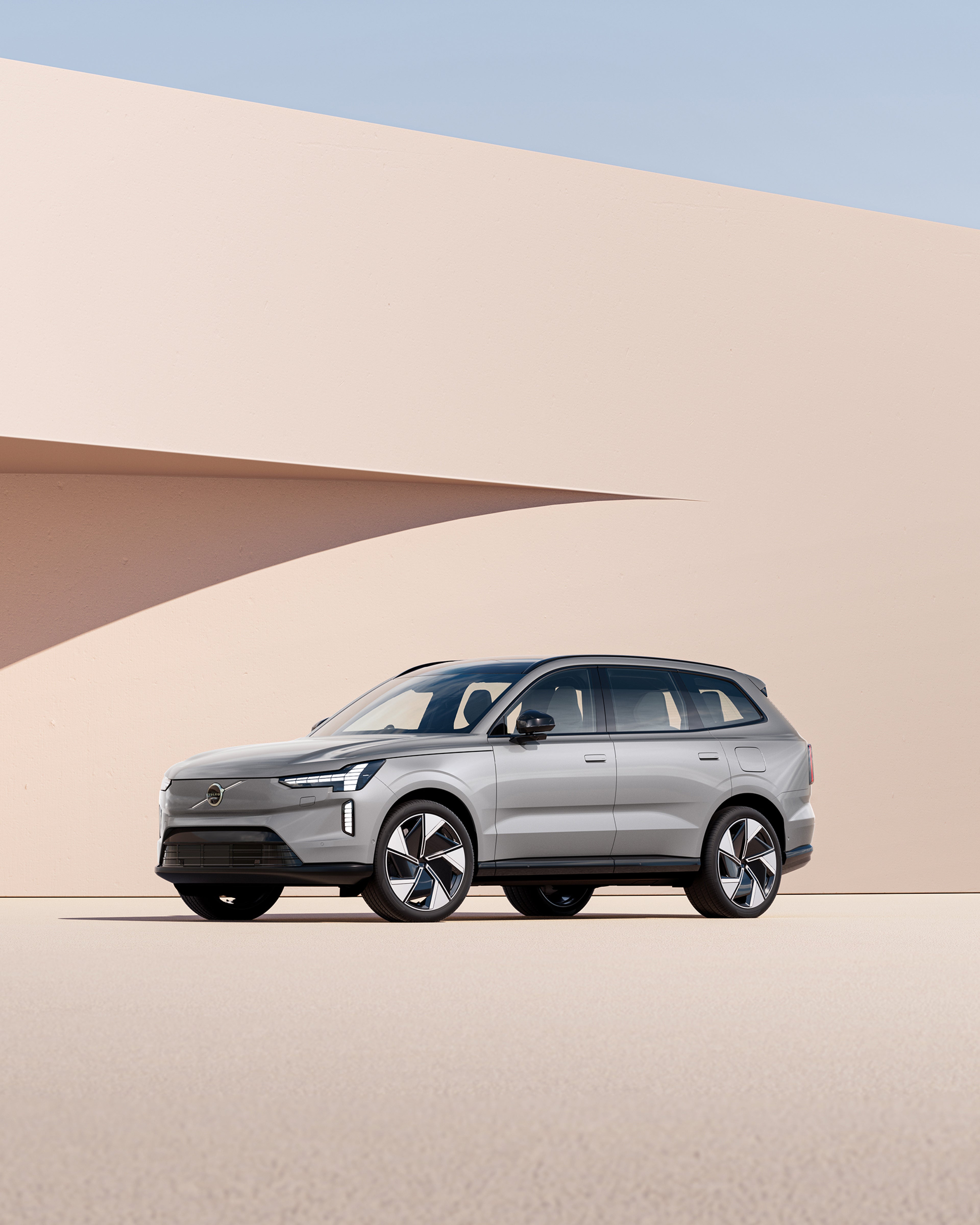 Frontansicht des vollelektrischen Volvo EX90.