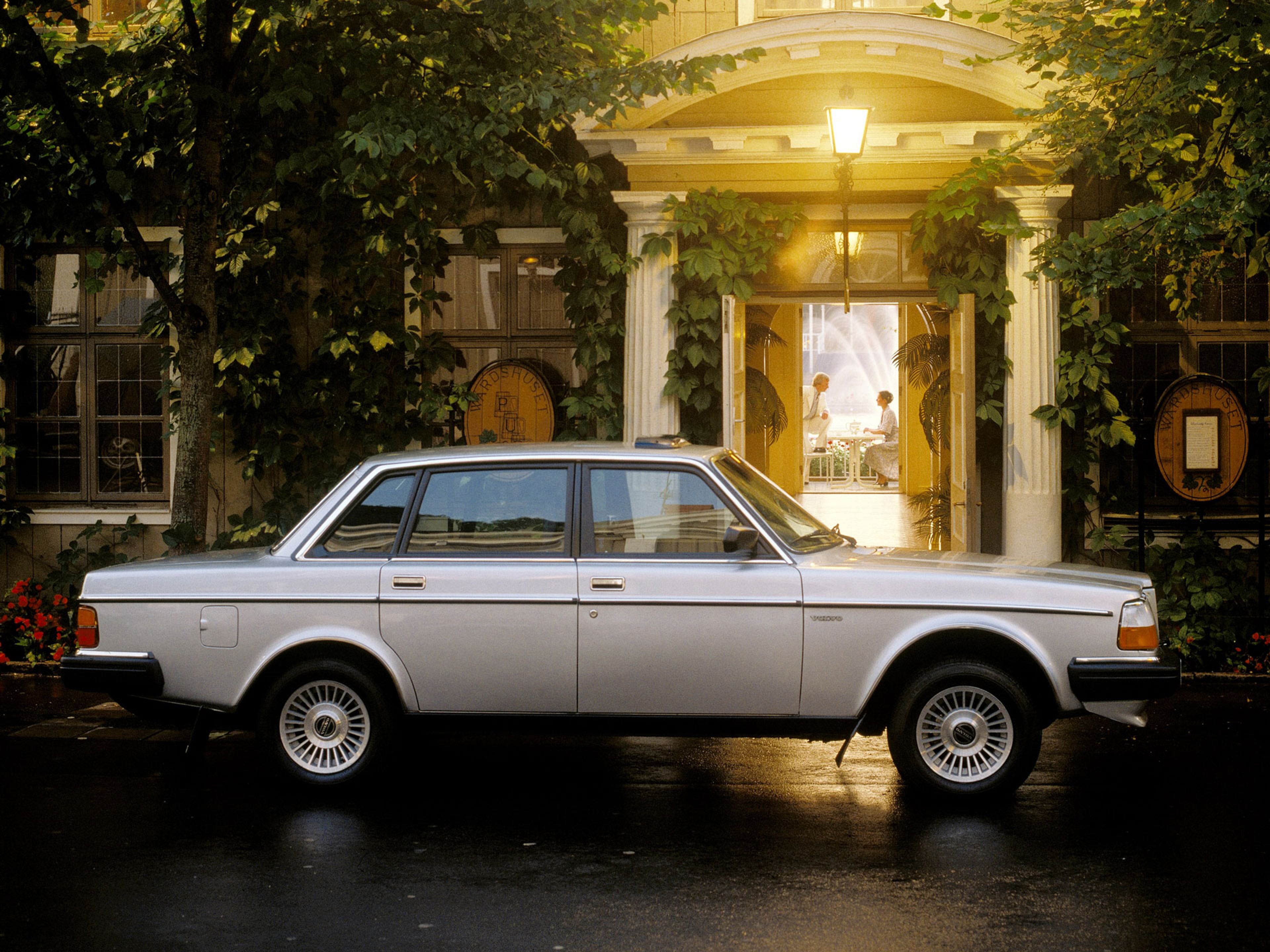 Picture showing the Volvo 260