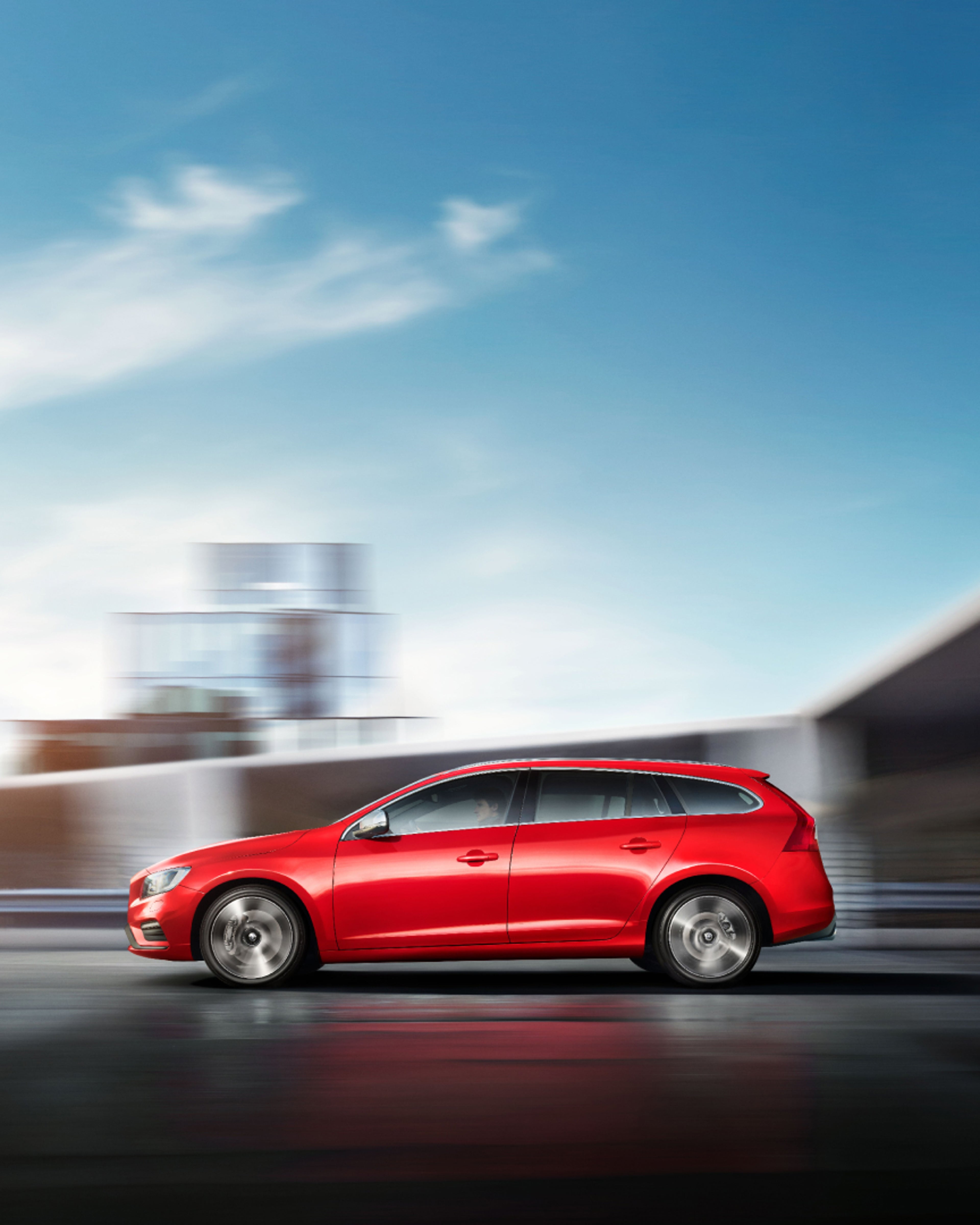 Volvo V60'ın üst kısmını gösteren görüntü.