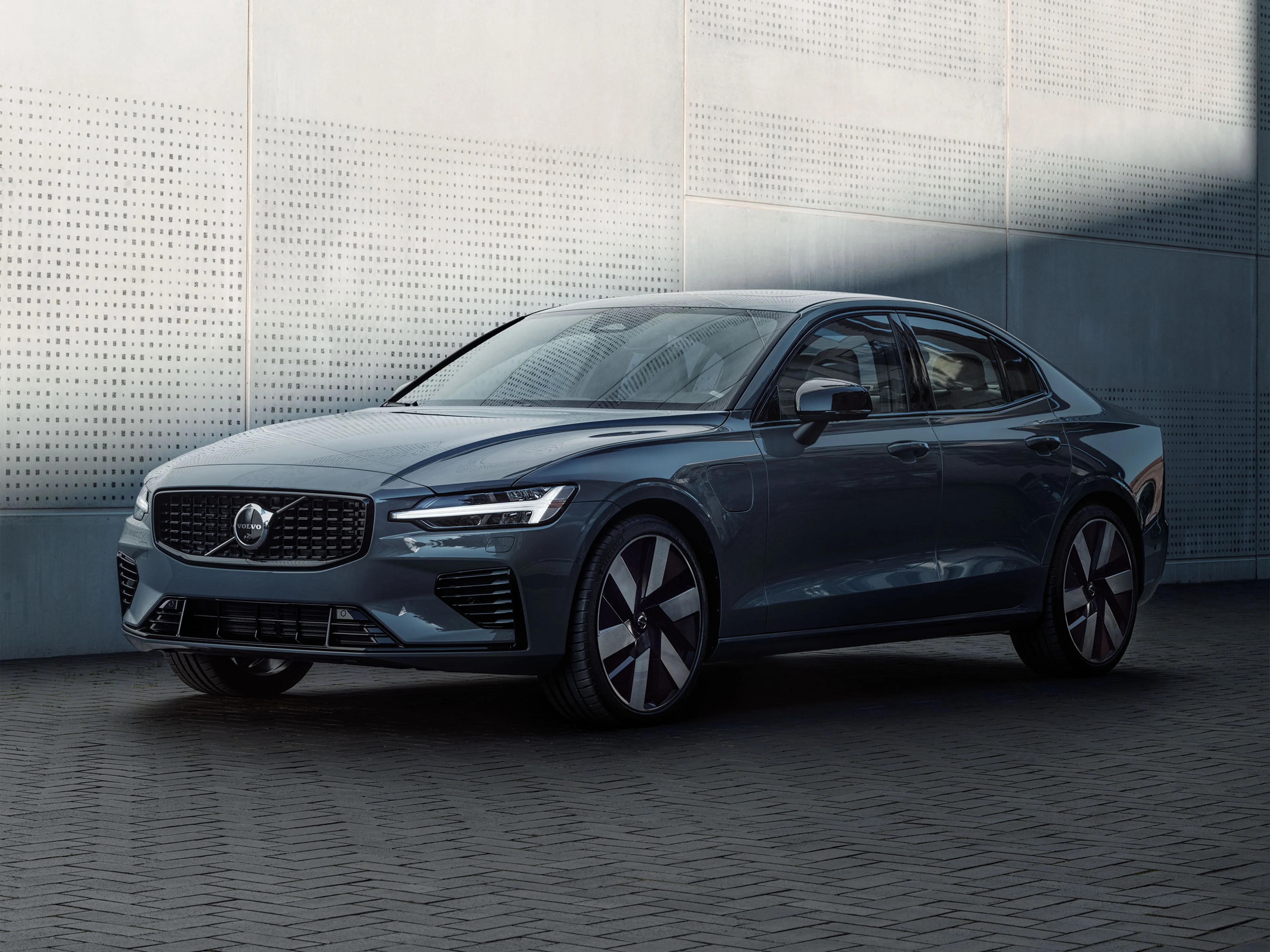 S60 PREMIUM EDITION