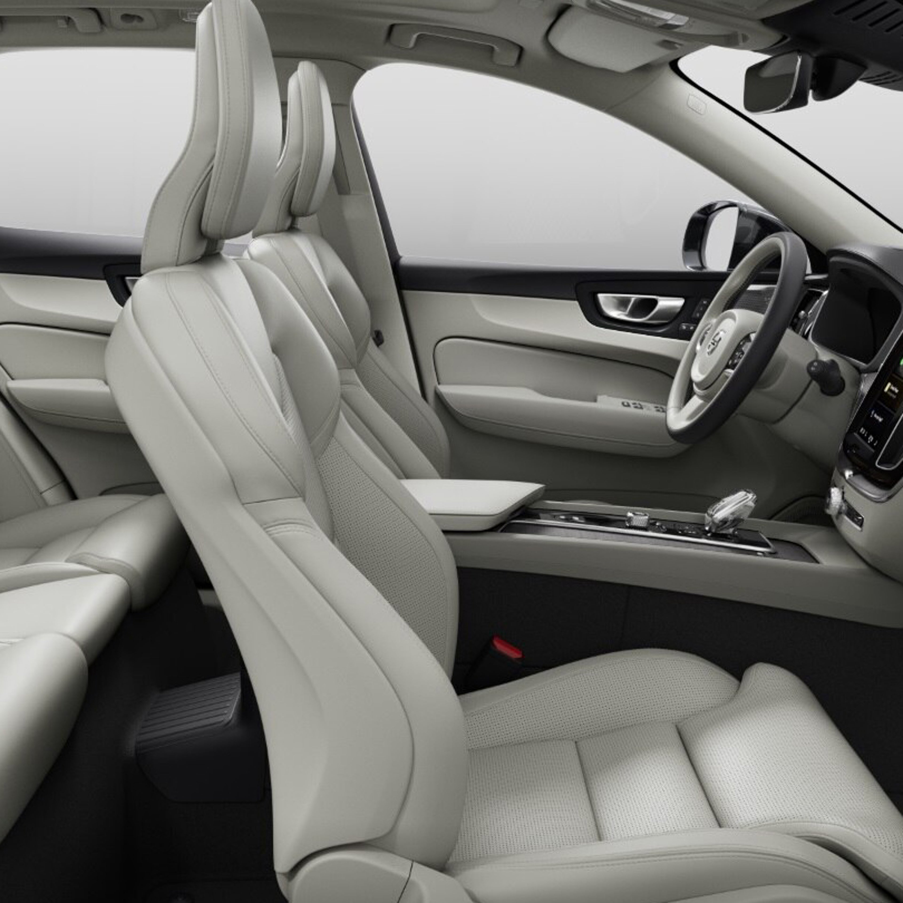 Volvo XC60 雙能電動車的車室內裝。