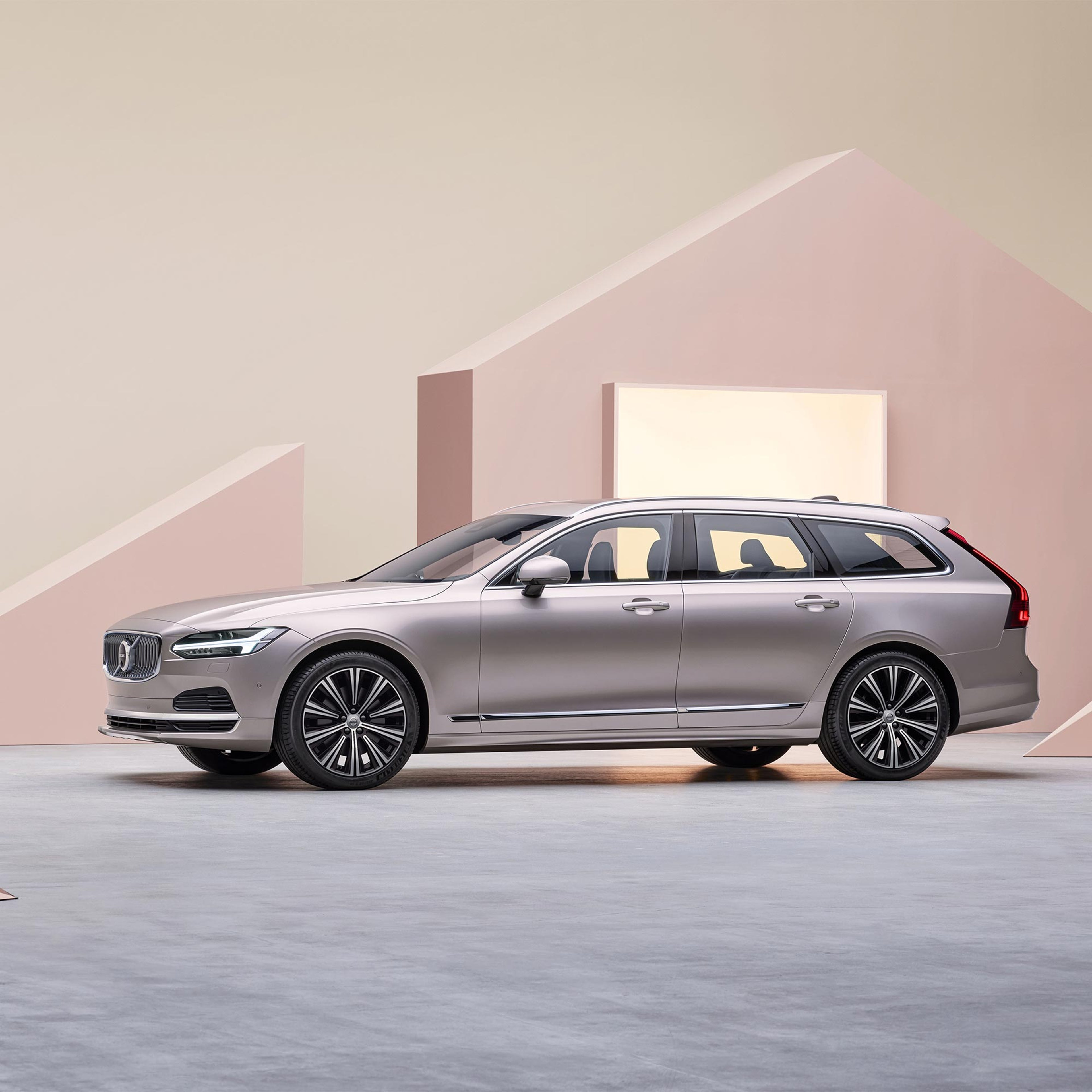 Diseño exterior del Volvo V90.