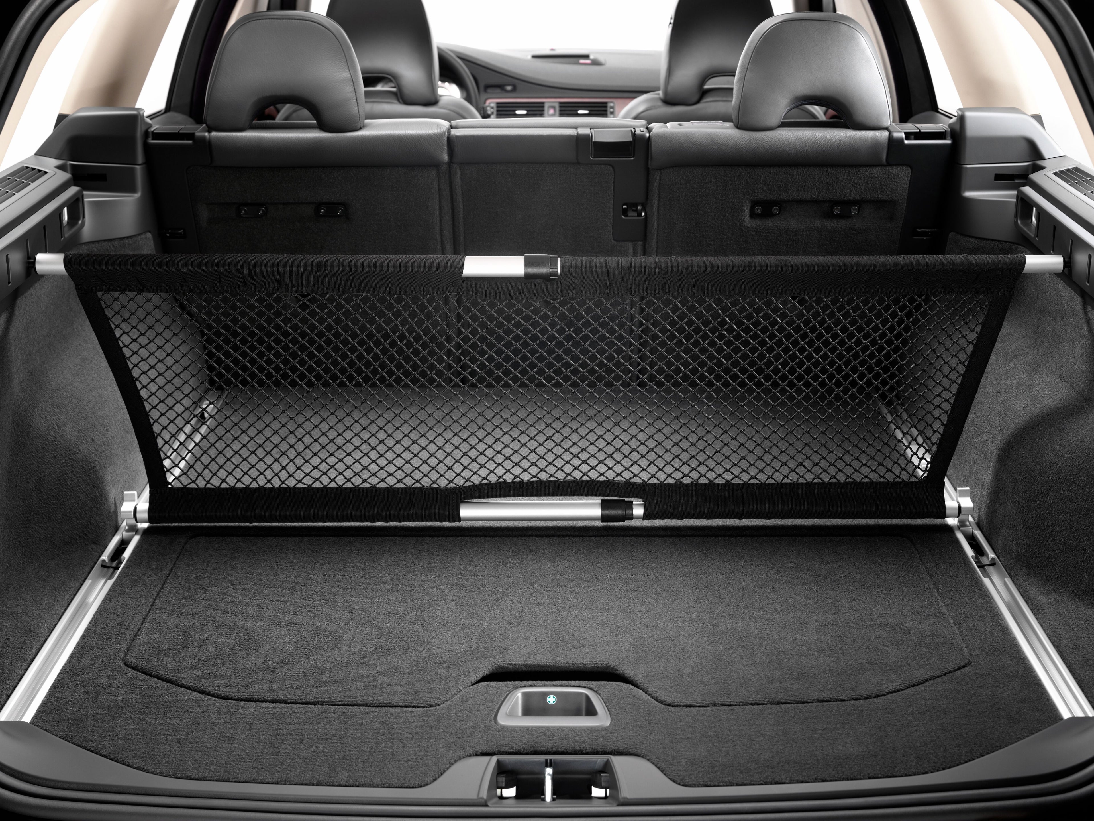 Una imagen que muestra el espacio de carga de un Volvo XC70.