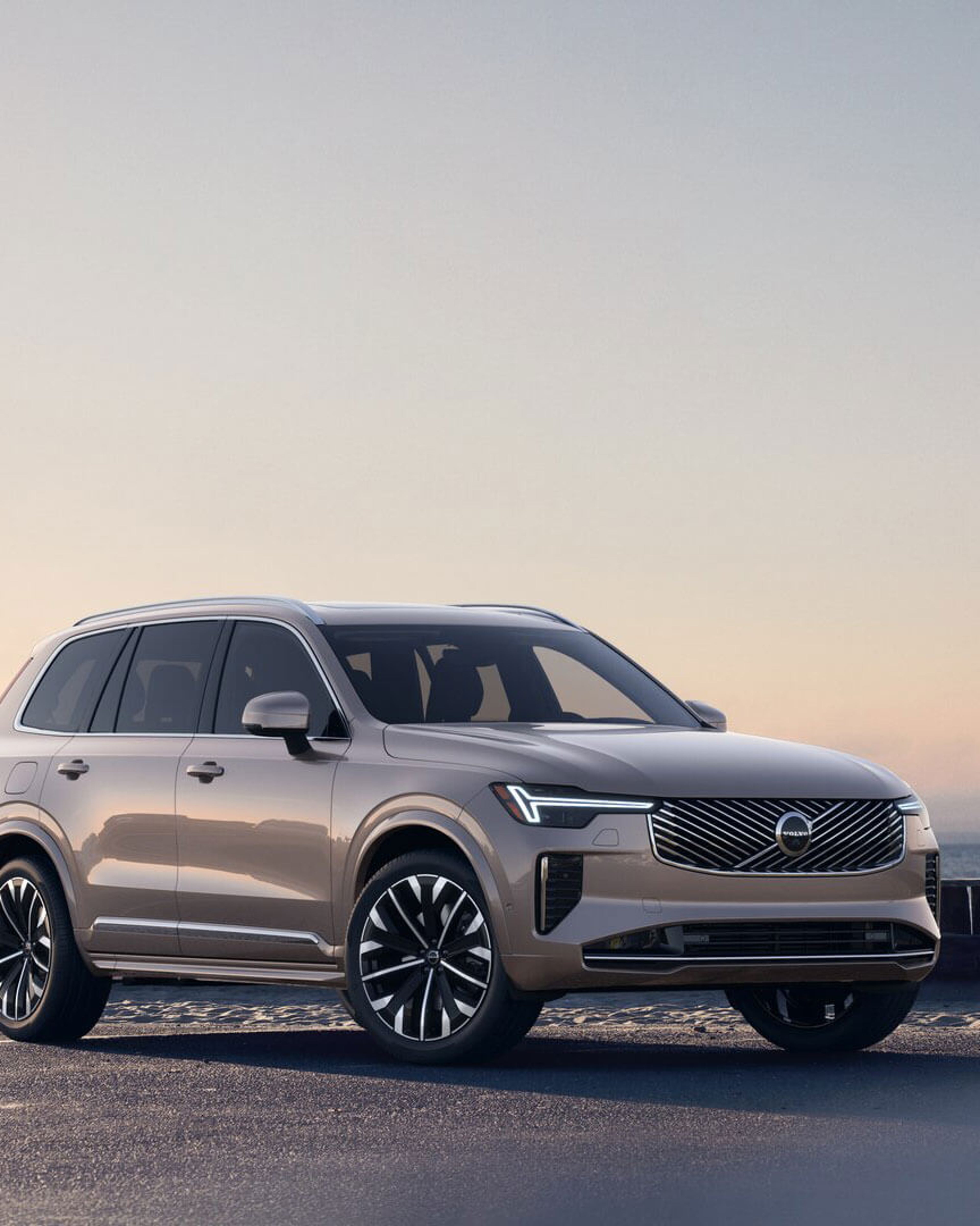 Side view of the Volvo XC90