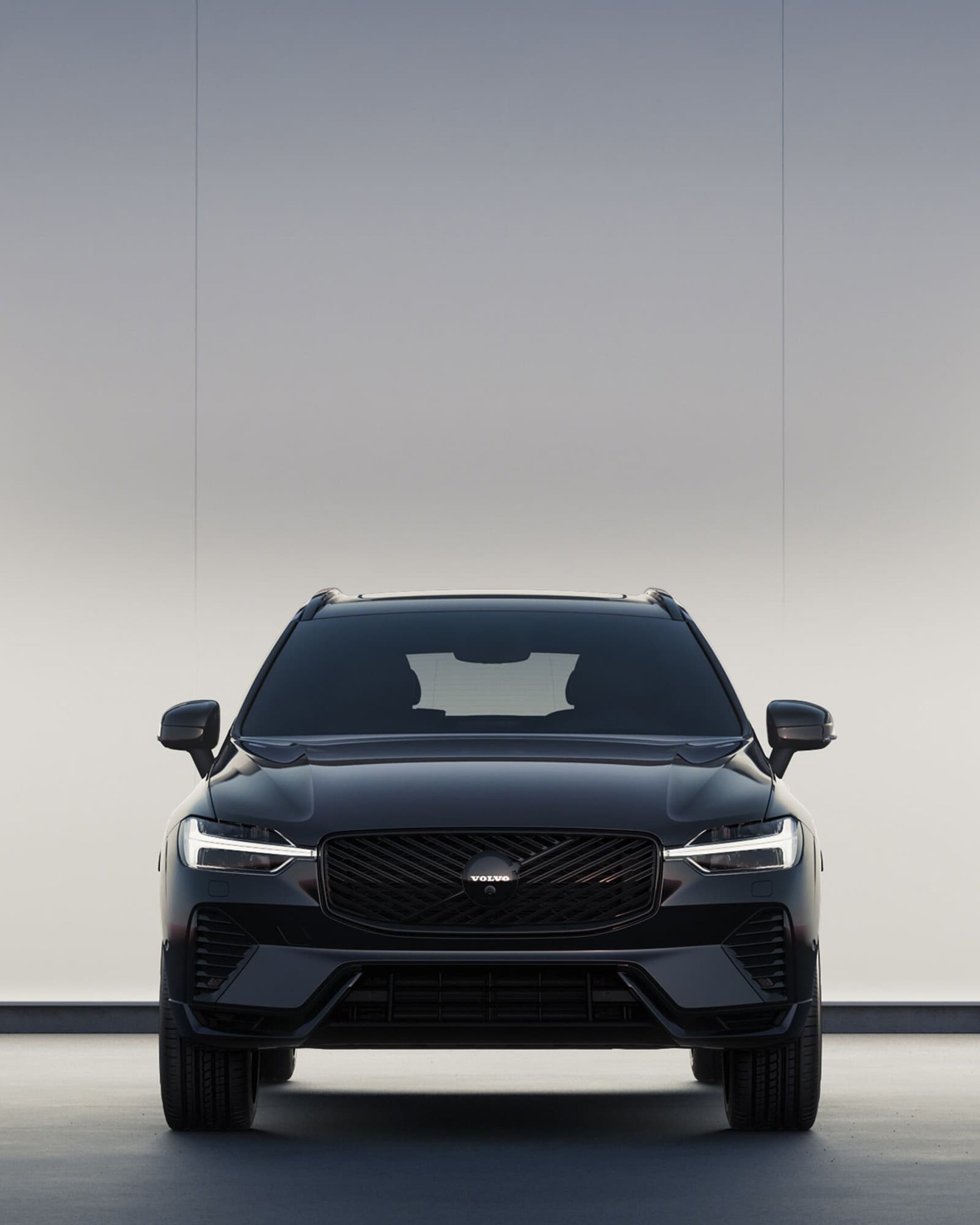 XC60 Black dans un photo studio en fond noir