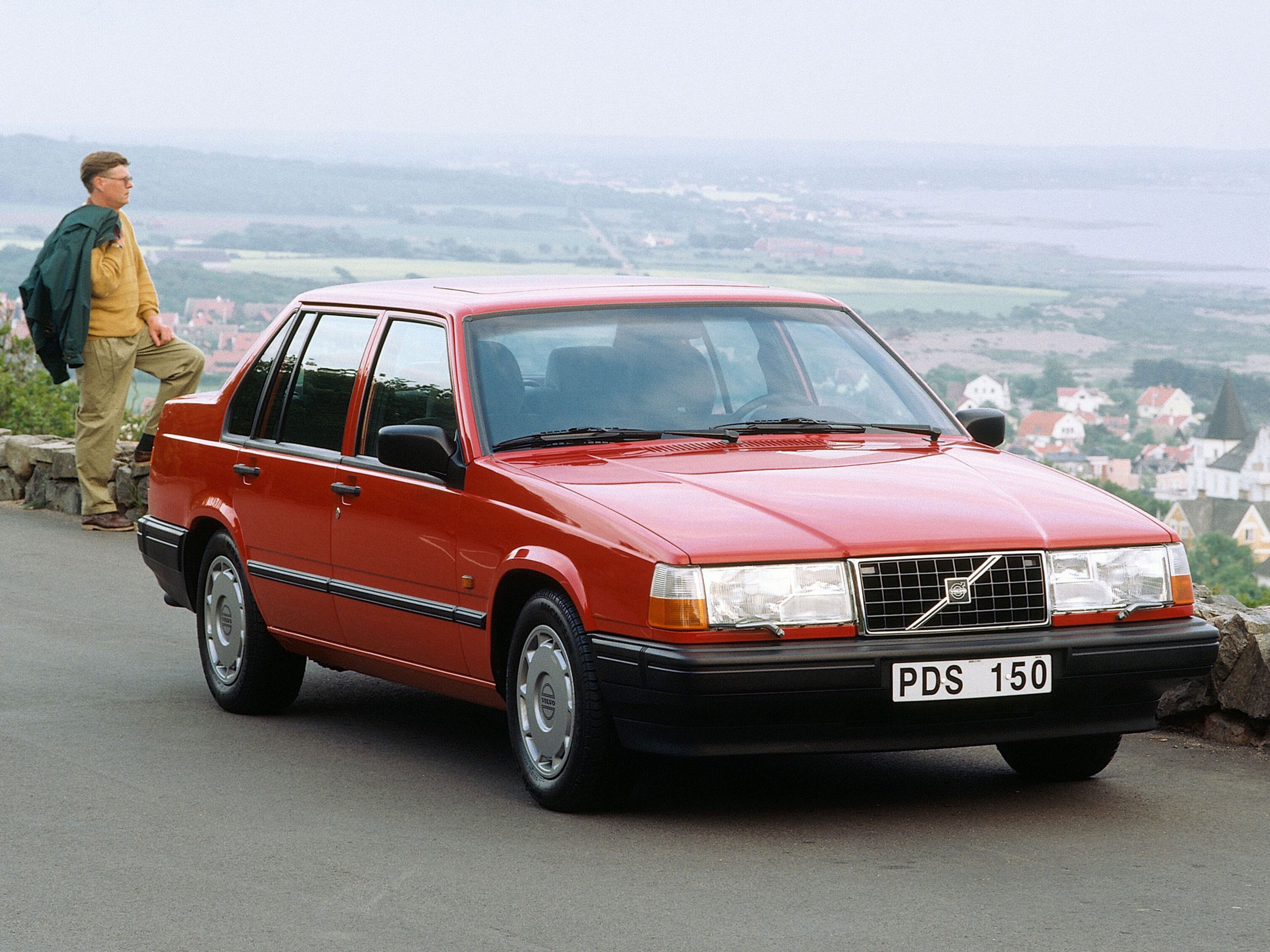 Picture showing the Volvo 940 Sedan.