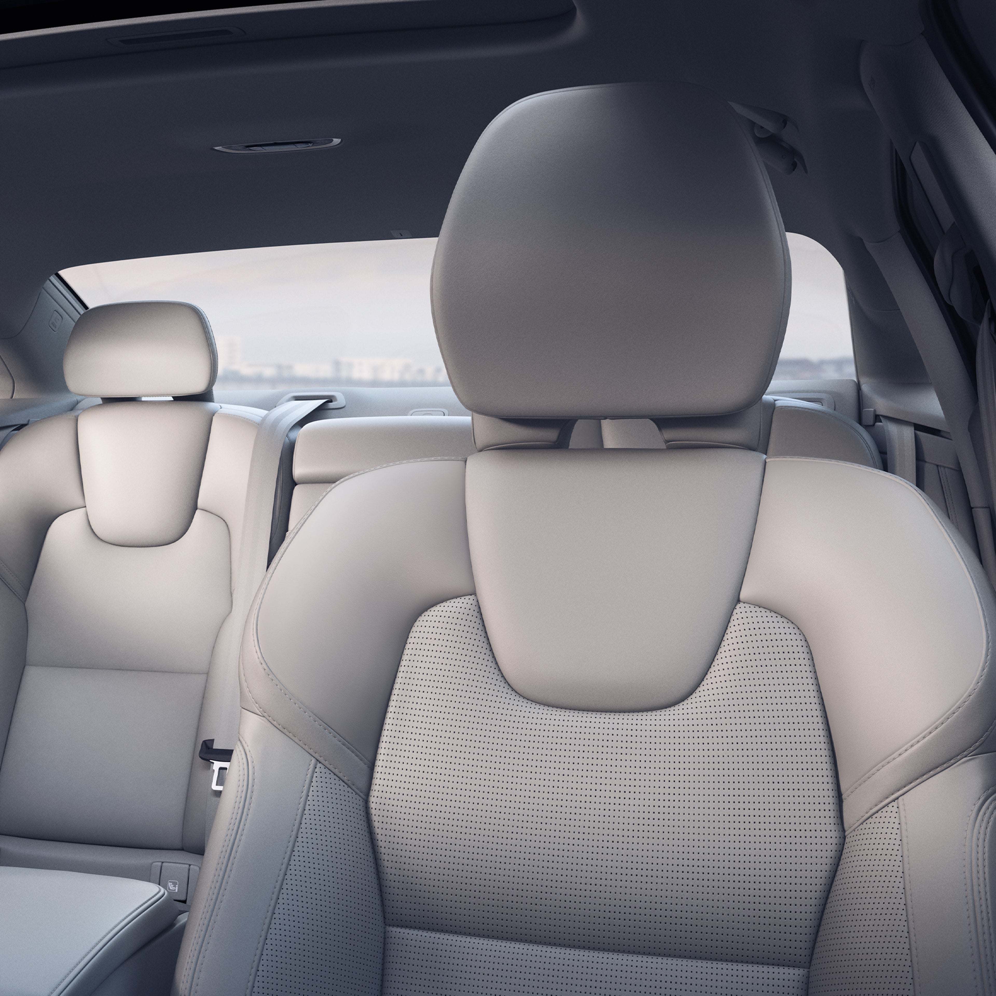 Front and rear seats in Volvo S90.