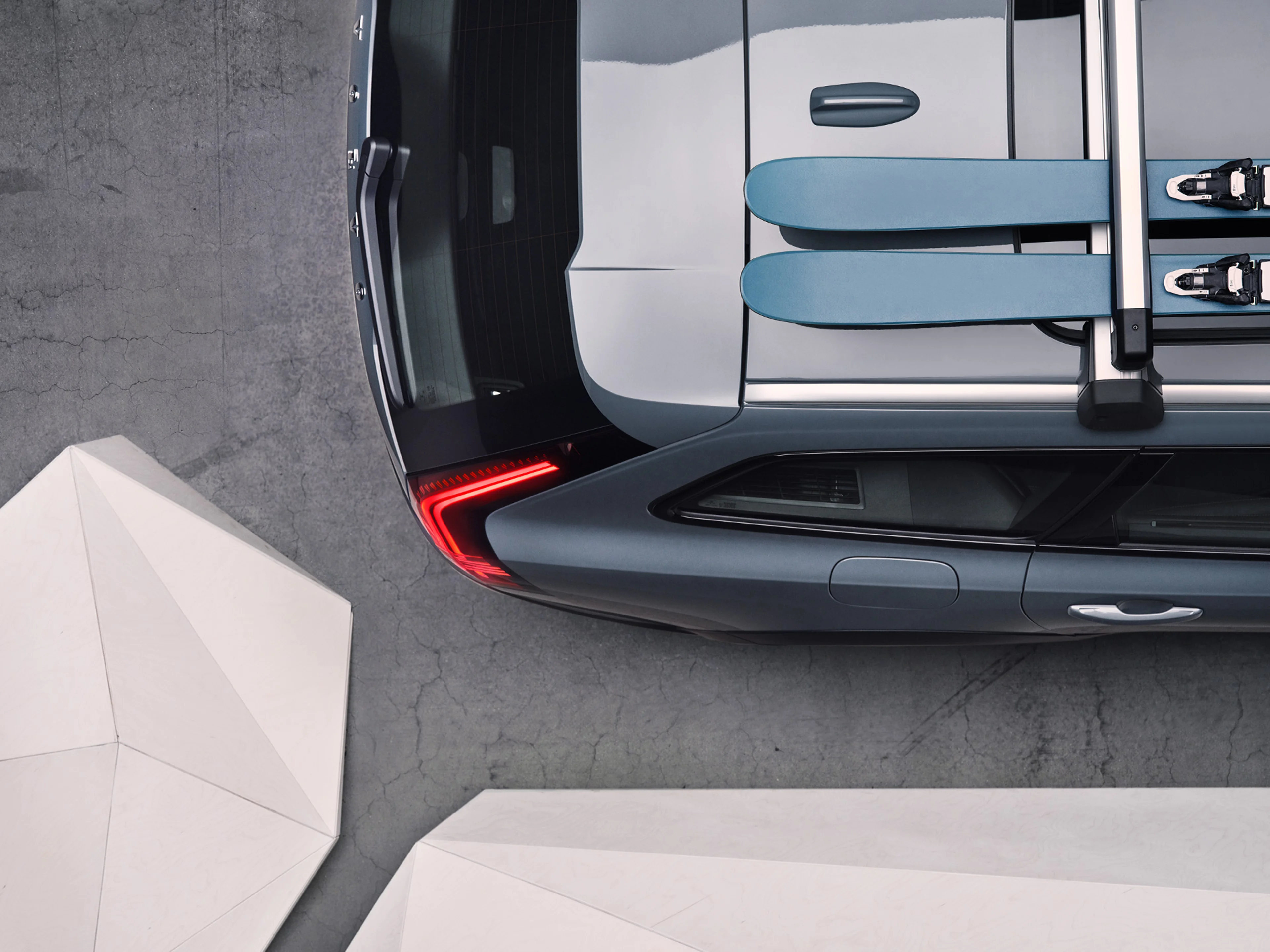 Volvo V90 Cross Country með aukabúnað fyrir virkan lífsstíl.