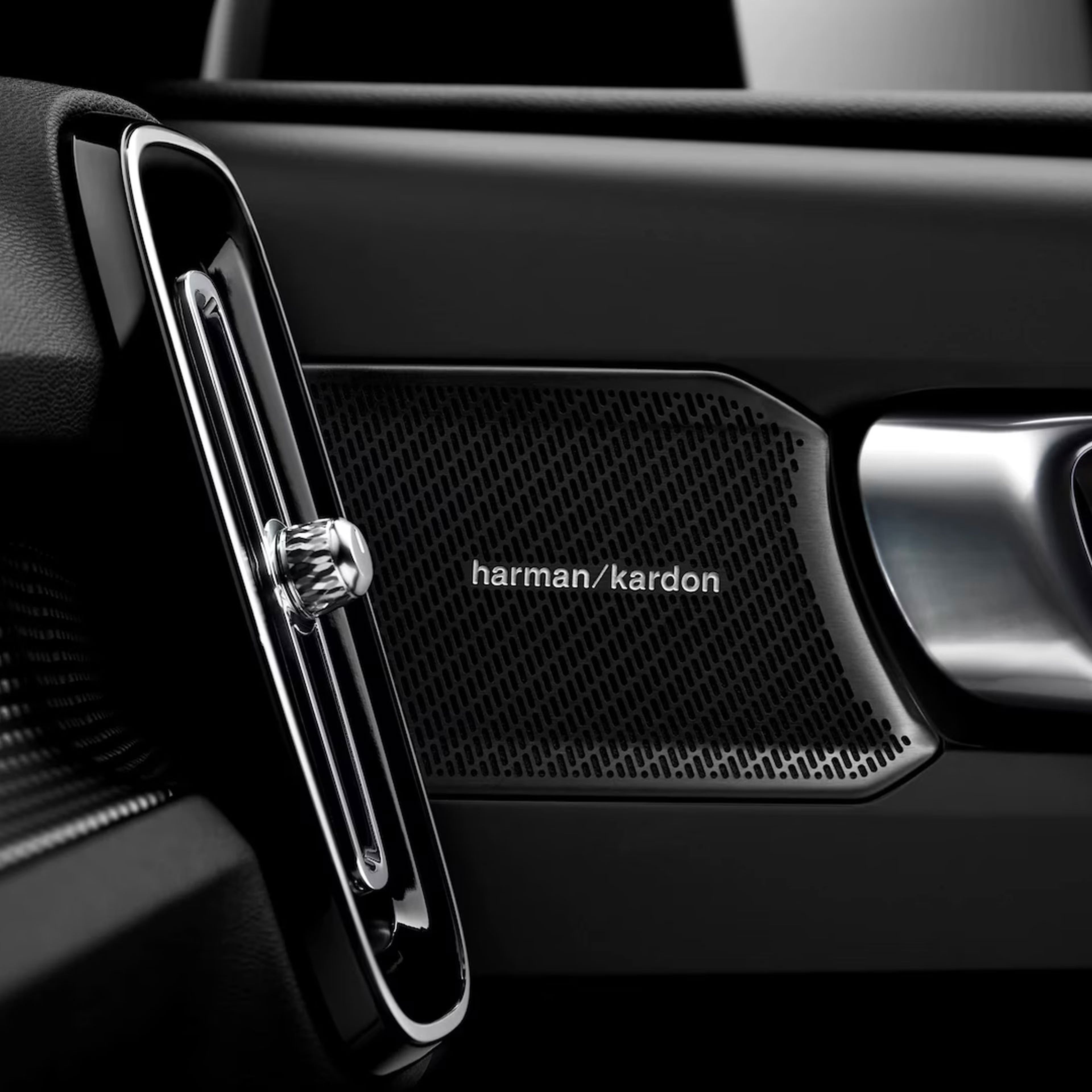 Altavoces Bowers & Wilkins en el interior de un Volvo XC60.