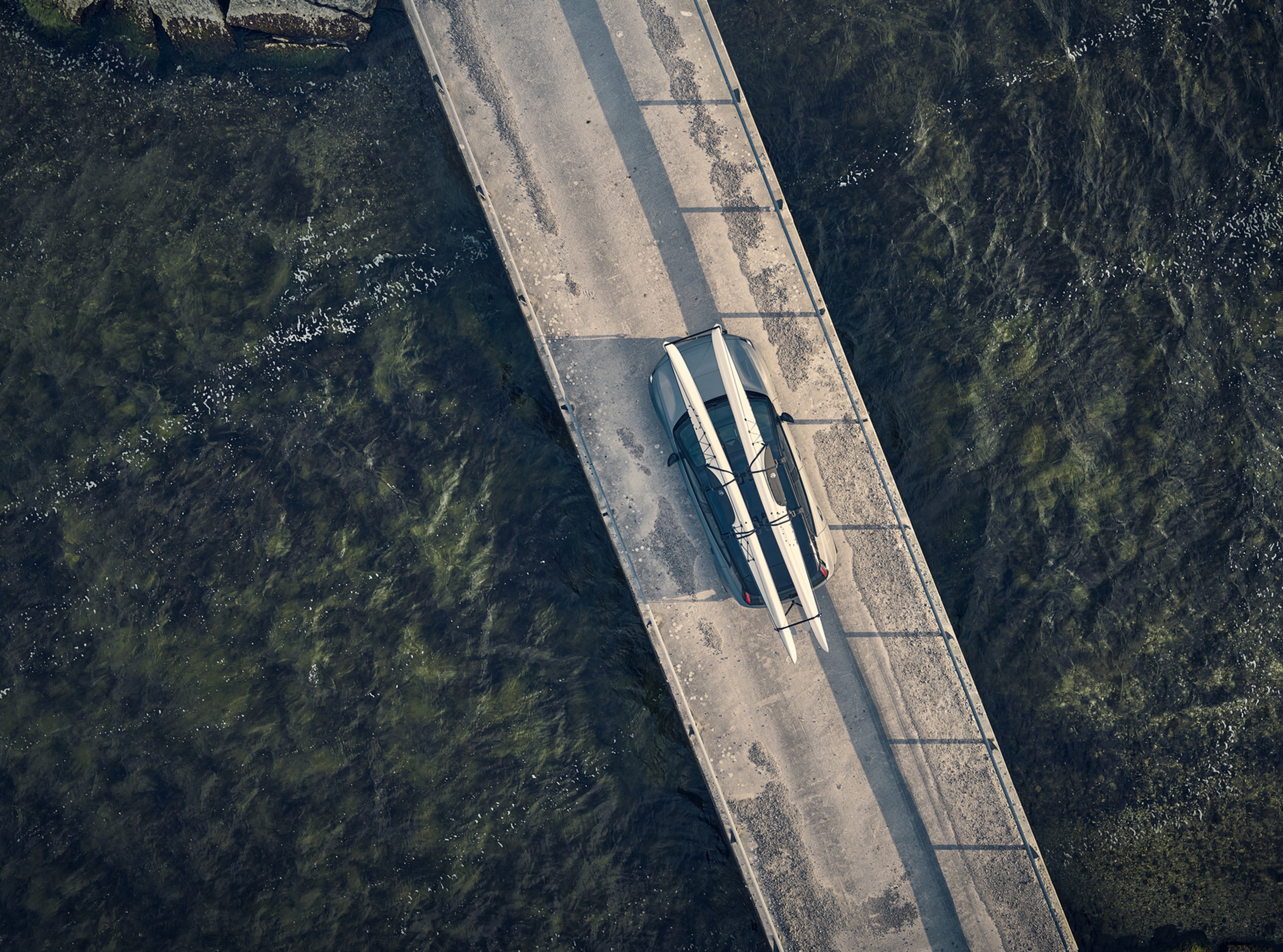 屋外, 建物, 石, 横 が含まれている画像