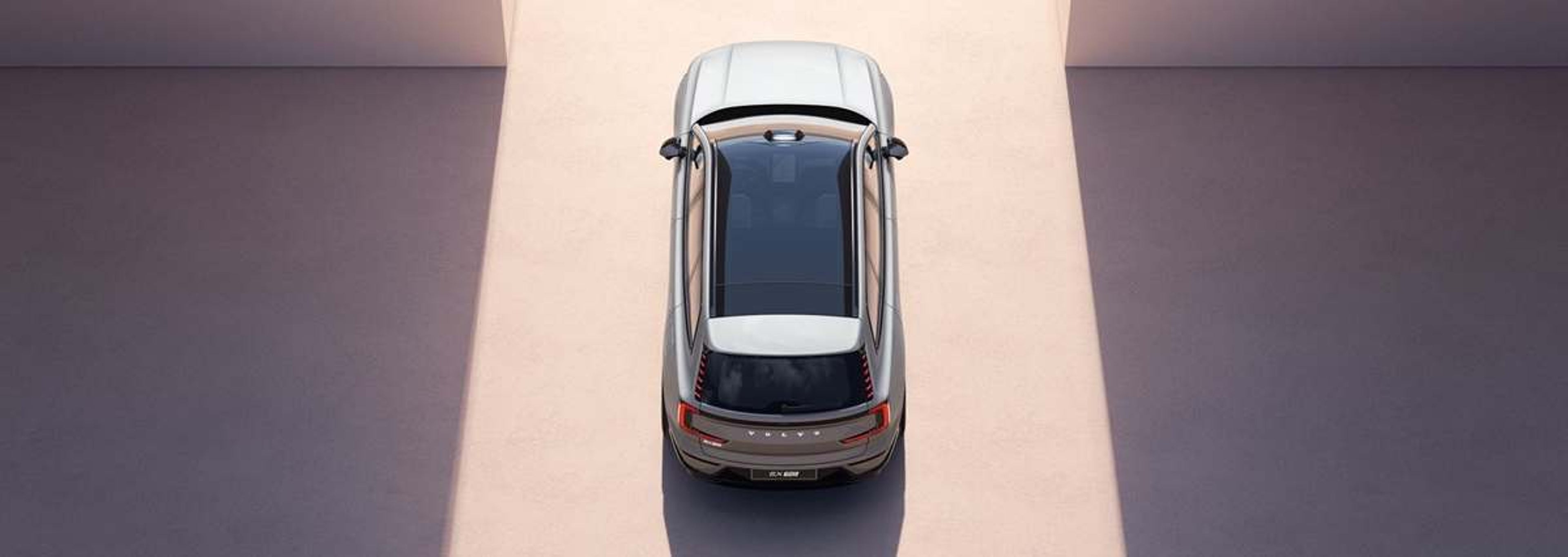 Volvo EX90 rolling on