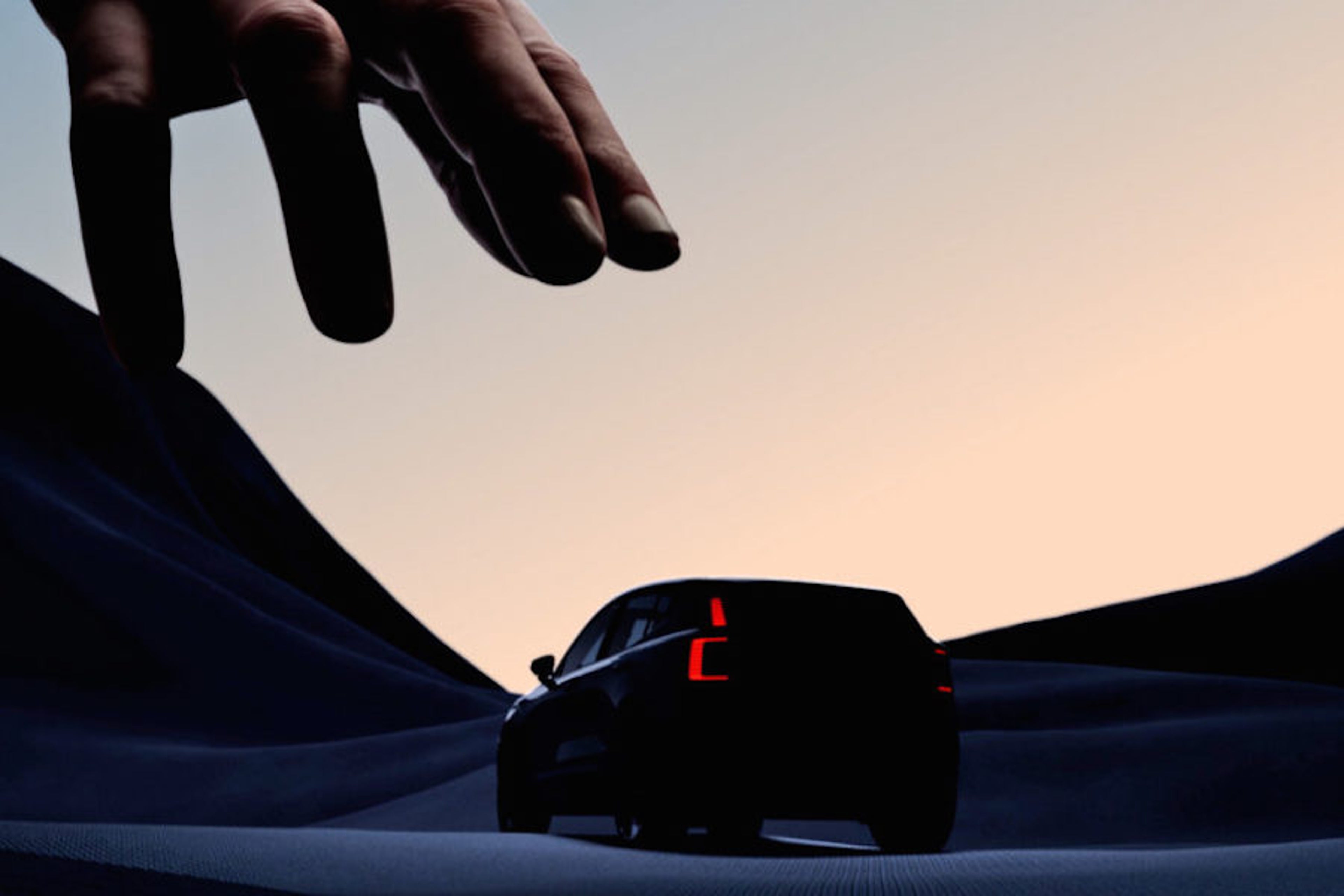 New all-electric EX30