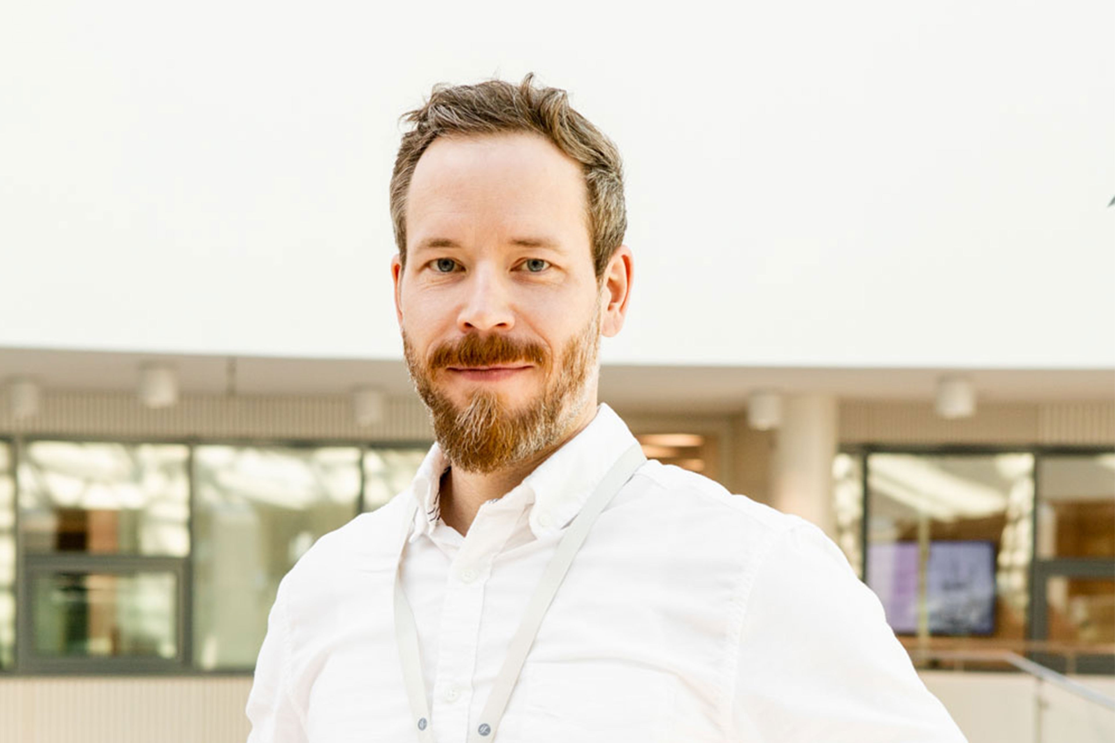 Ostotoiminnon asiantuntija Jani Hakala if... vakuutuksista.