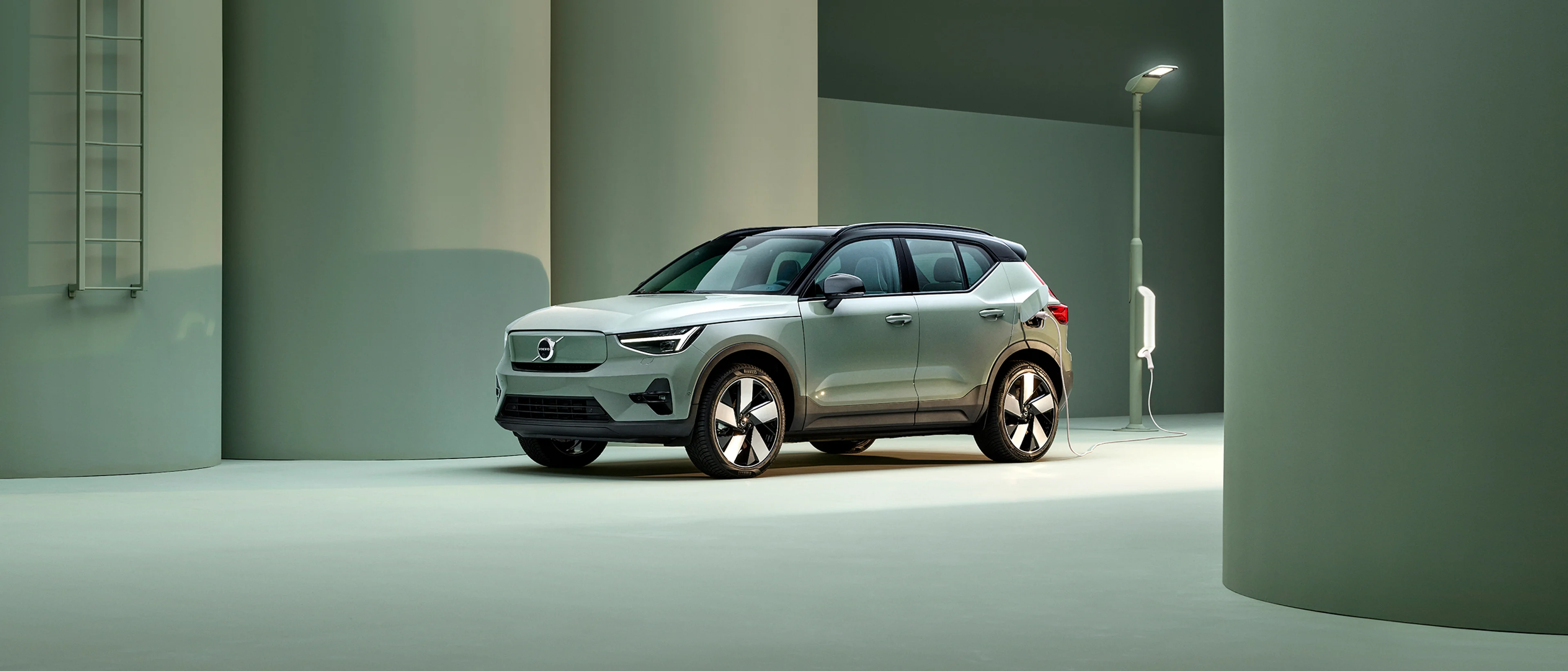 XC40 Recharge de profil