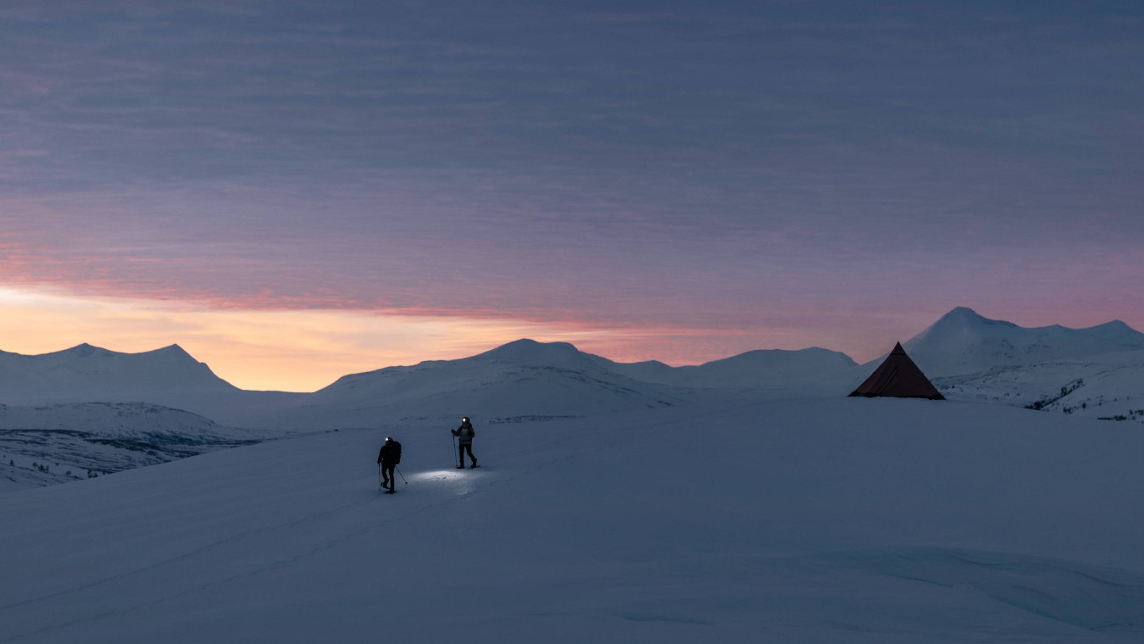 Volvo EX30 Cross Country - malý vůz stvořený pro velké zážitky.