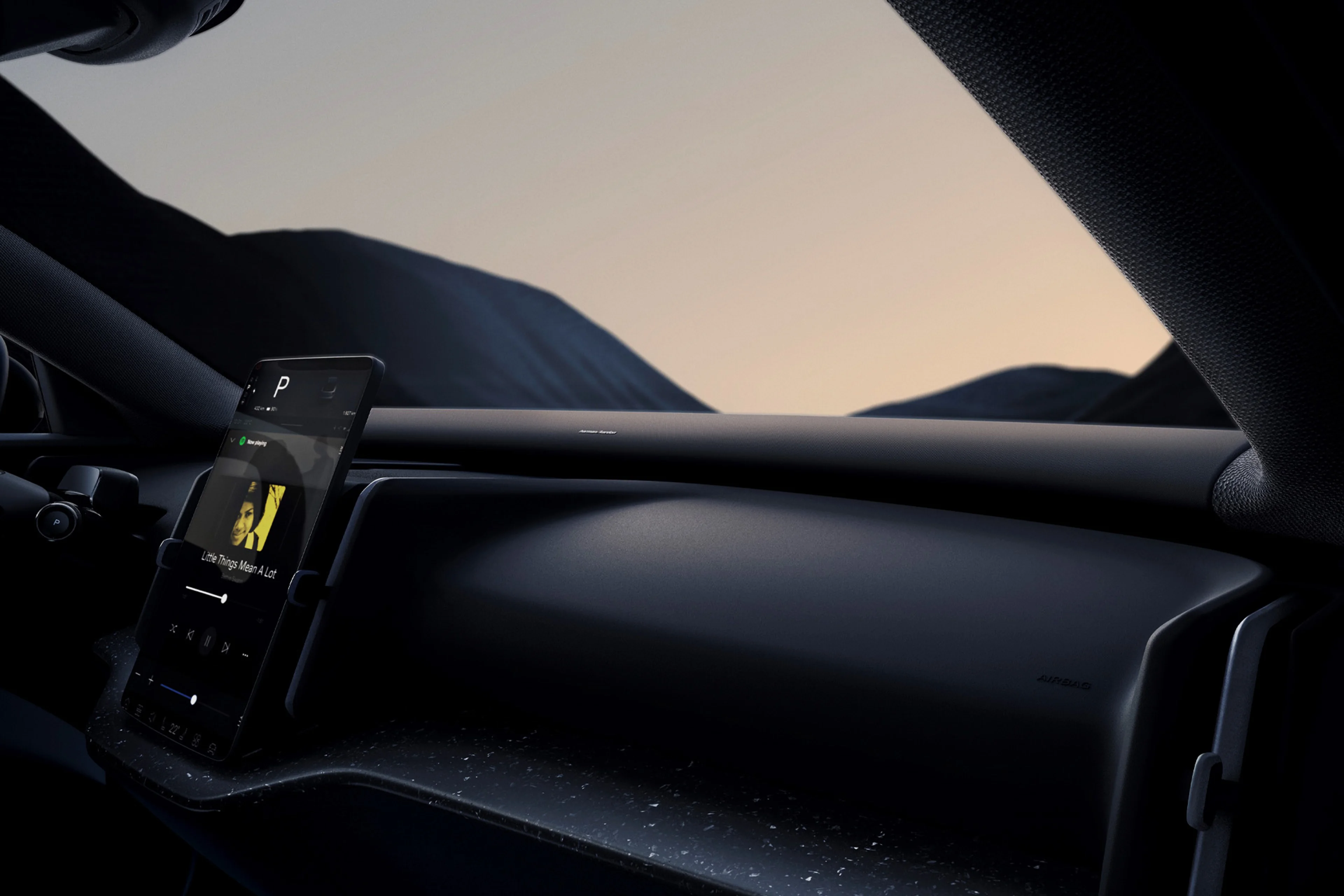 De nieuwe, volledig elektrische Volvo EX30 is niet alleen ontworpen met het oog op veiligheid en meer duurzaamheid, maar ook om het leven van klanten gemakkelijker, zorgelozer en aangenamer te maken dankzij geavanceerde technologie en doordacht Scandinavisch design.
