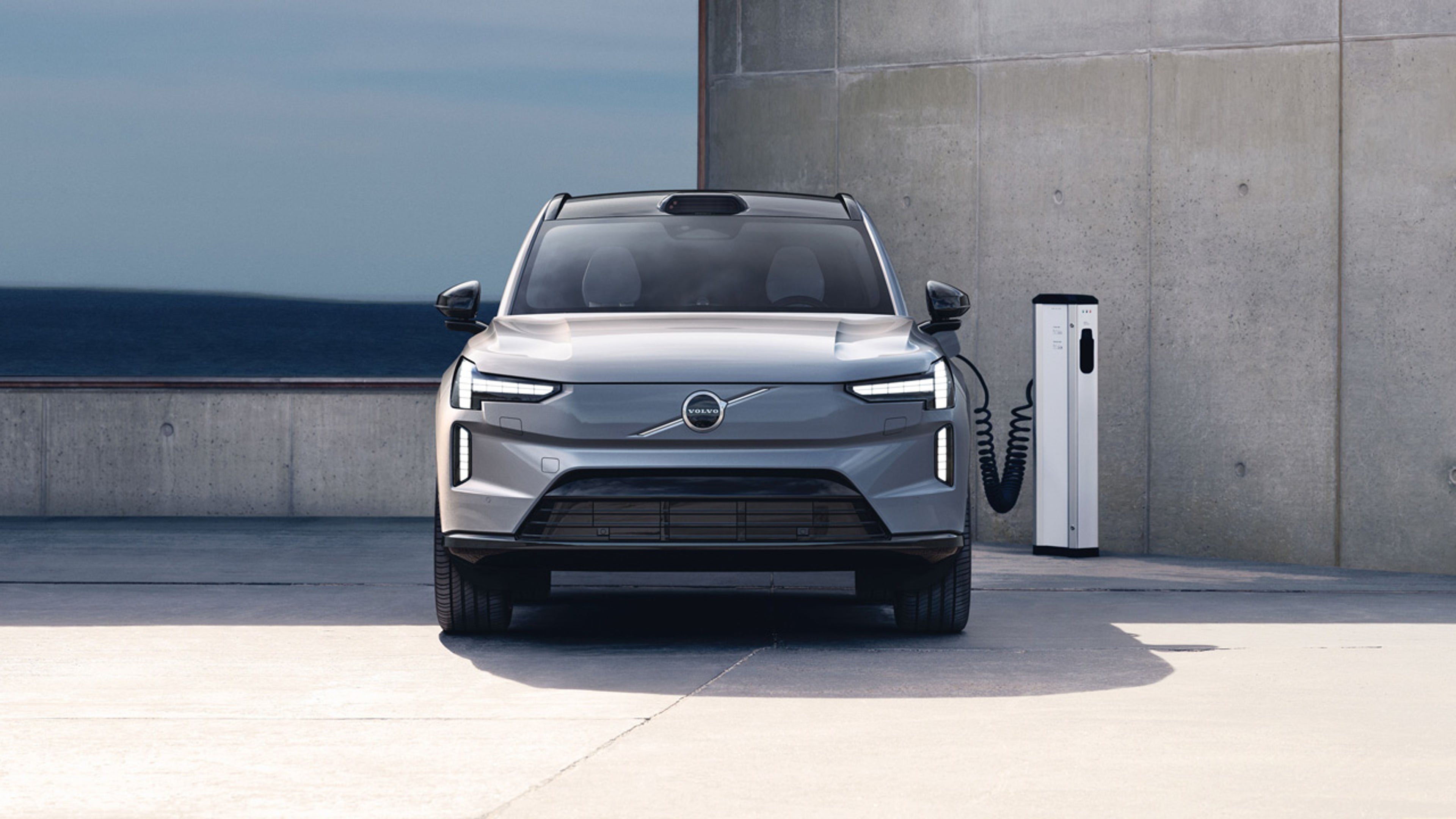 Volvo EX90 se nabíjí